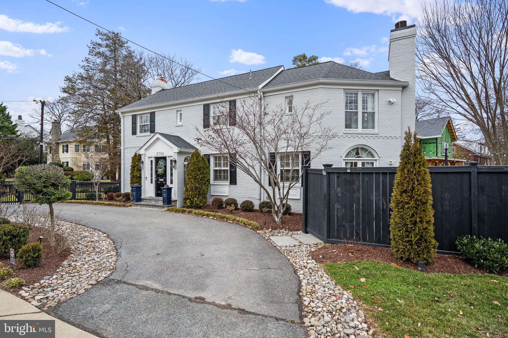 CHEVY CHASE VILLAGE - Residential