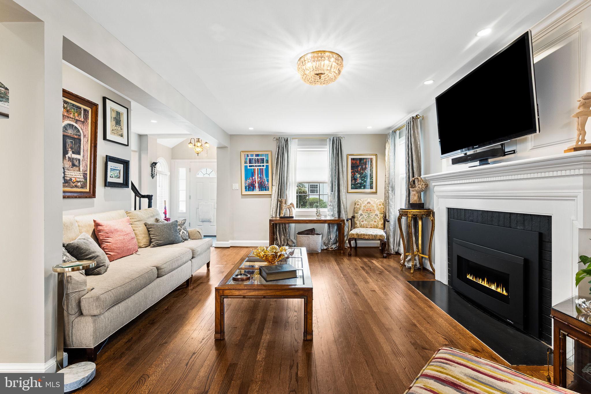 CHEVY CHASE VILLAGE - Residential