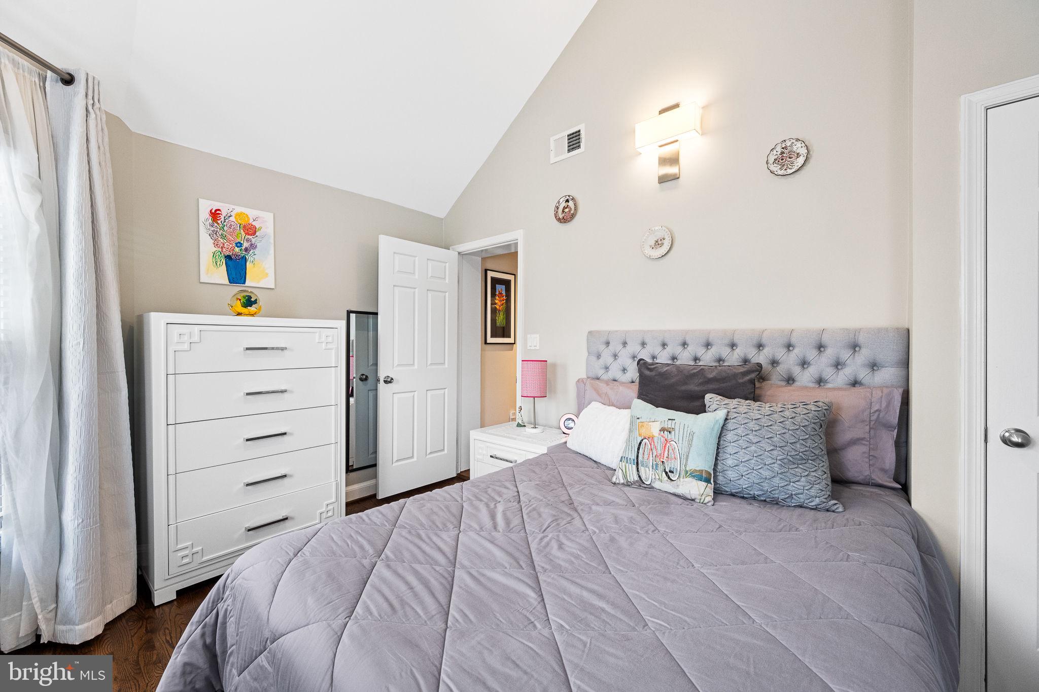 CHEVY CHASE VILLAGE - Residential