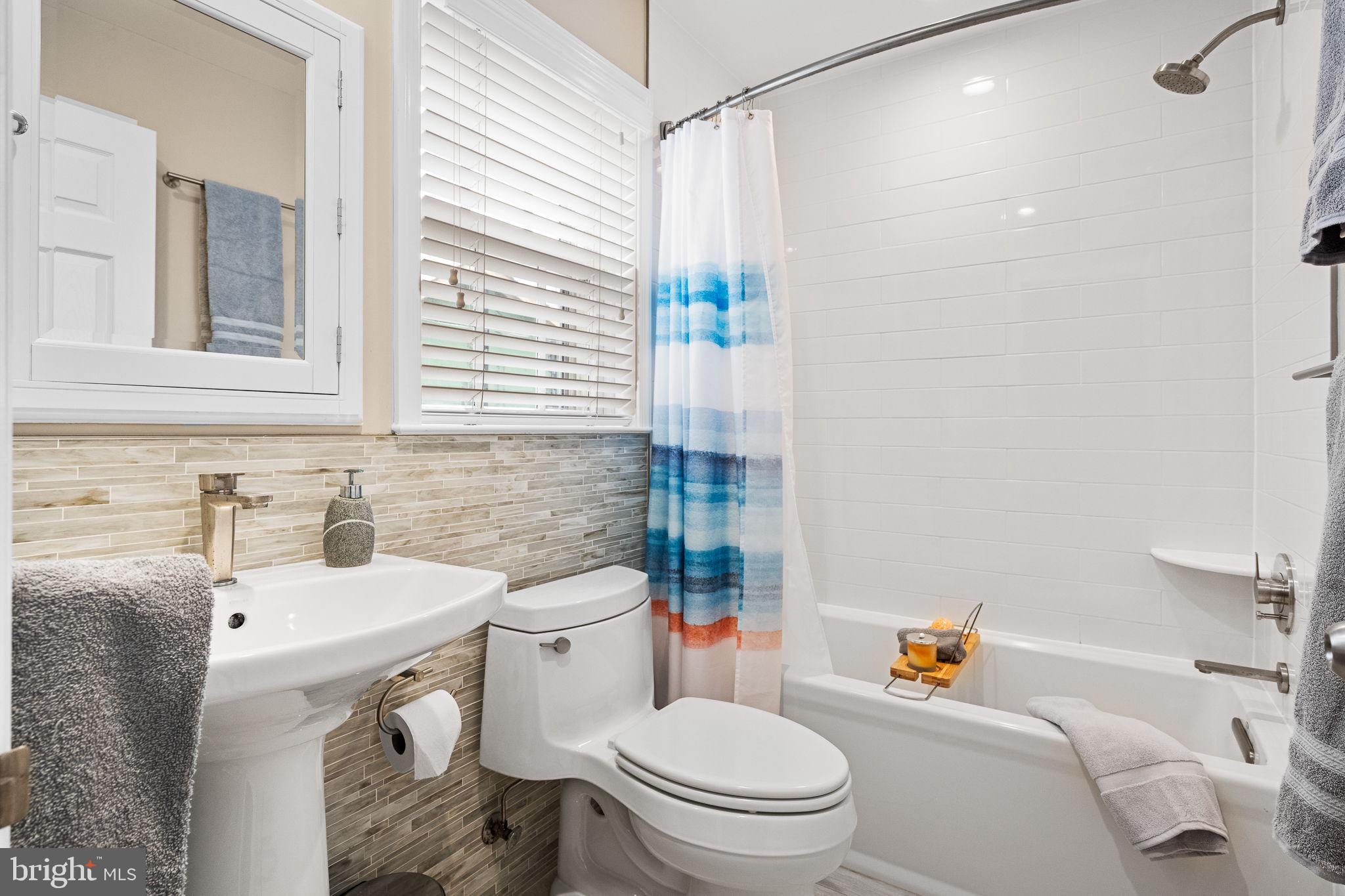 CHEVY CHASE VILLAGE - Residential