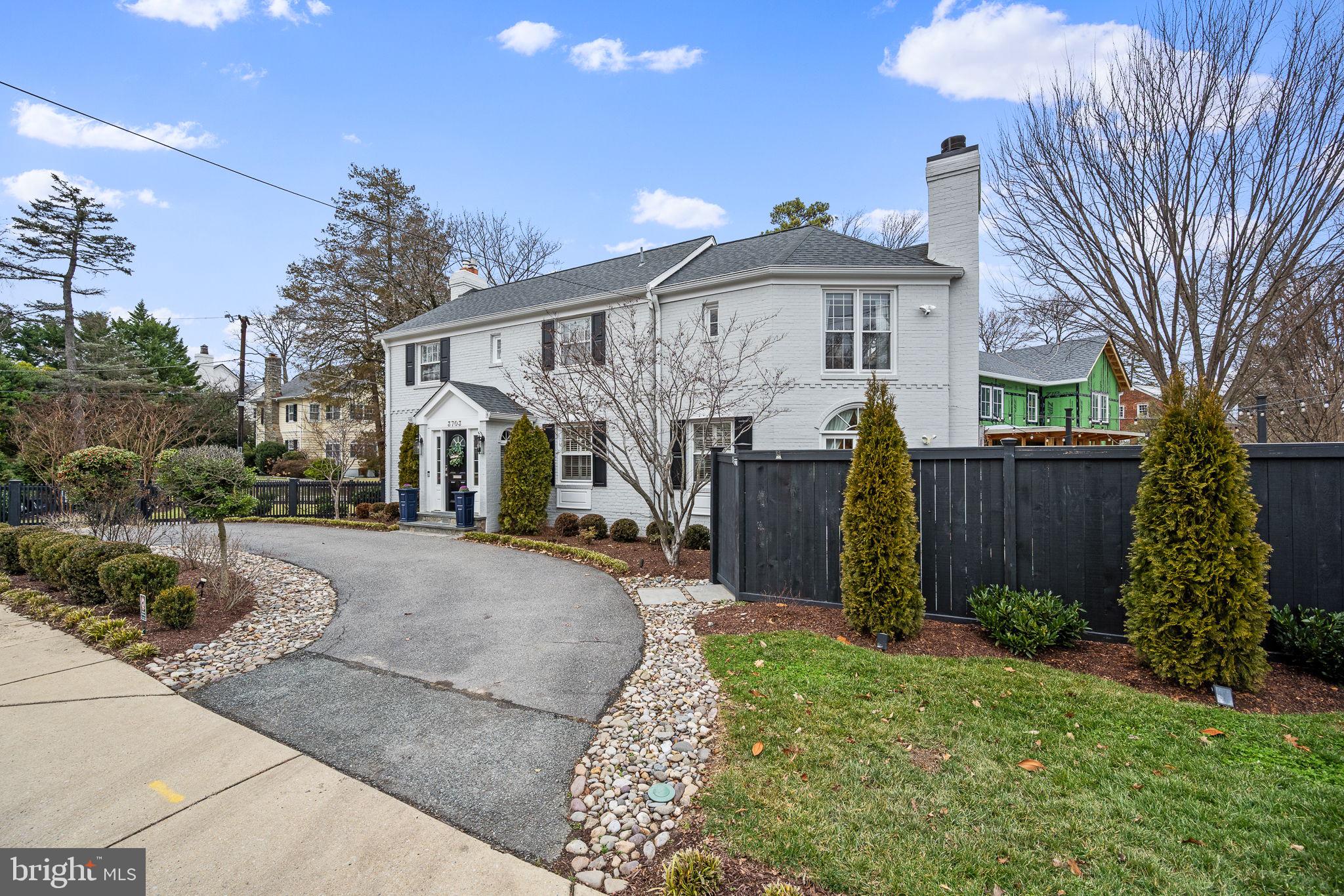 CHEVY CHASE VILLAGE - Residential