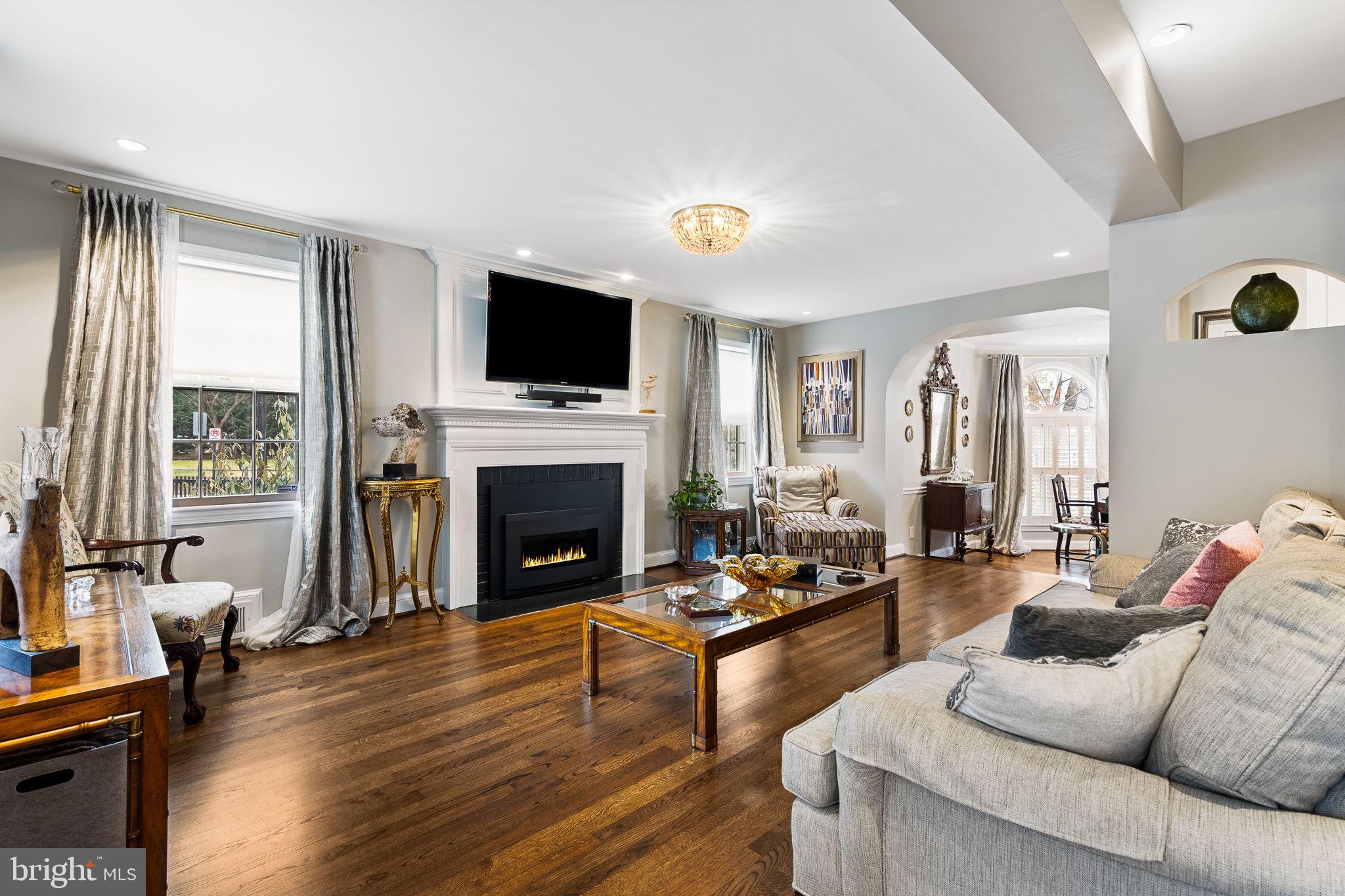 CHEVY CHASE VILLAGE - Residential