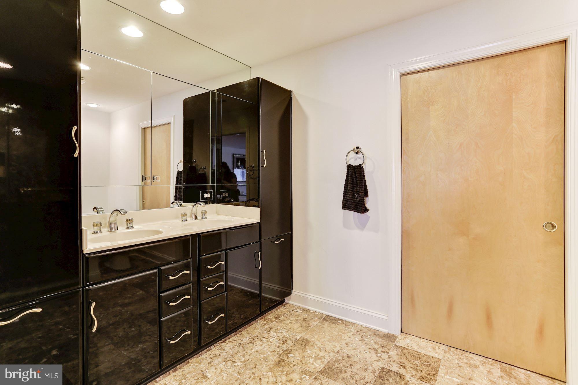 SCOT'S GLEN - Residential