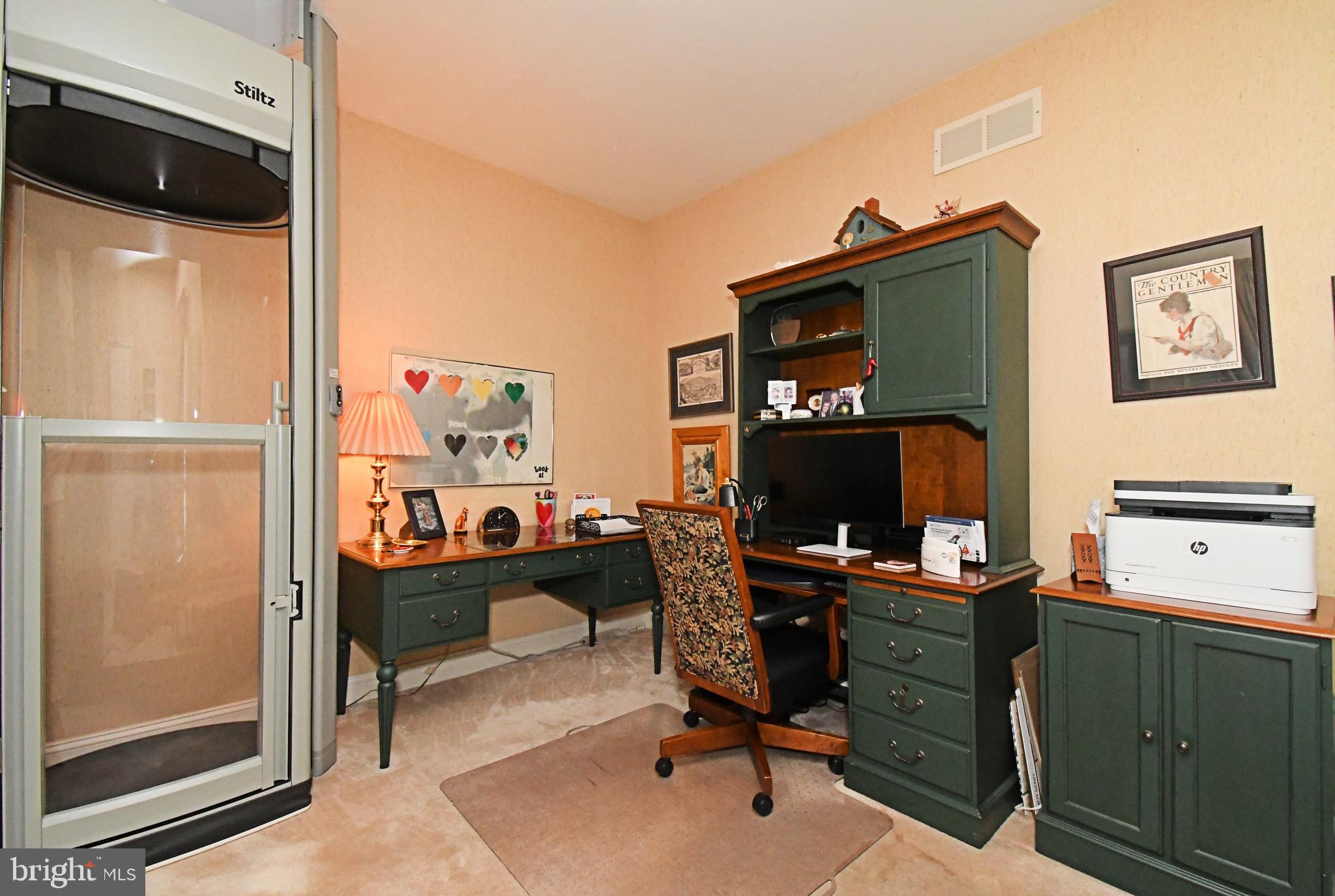 GWYNEDD KNOLL - Residential