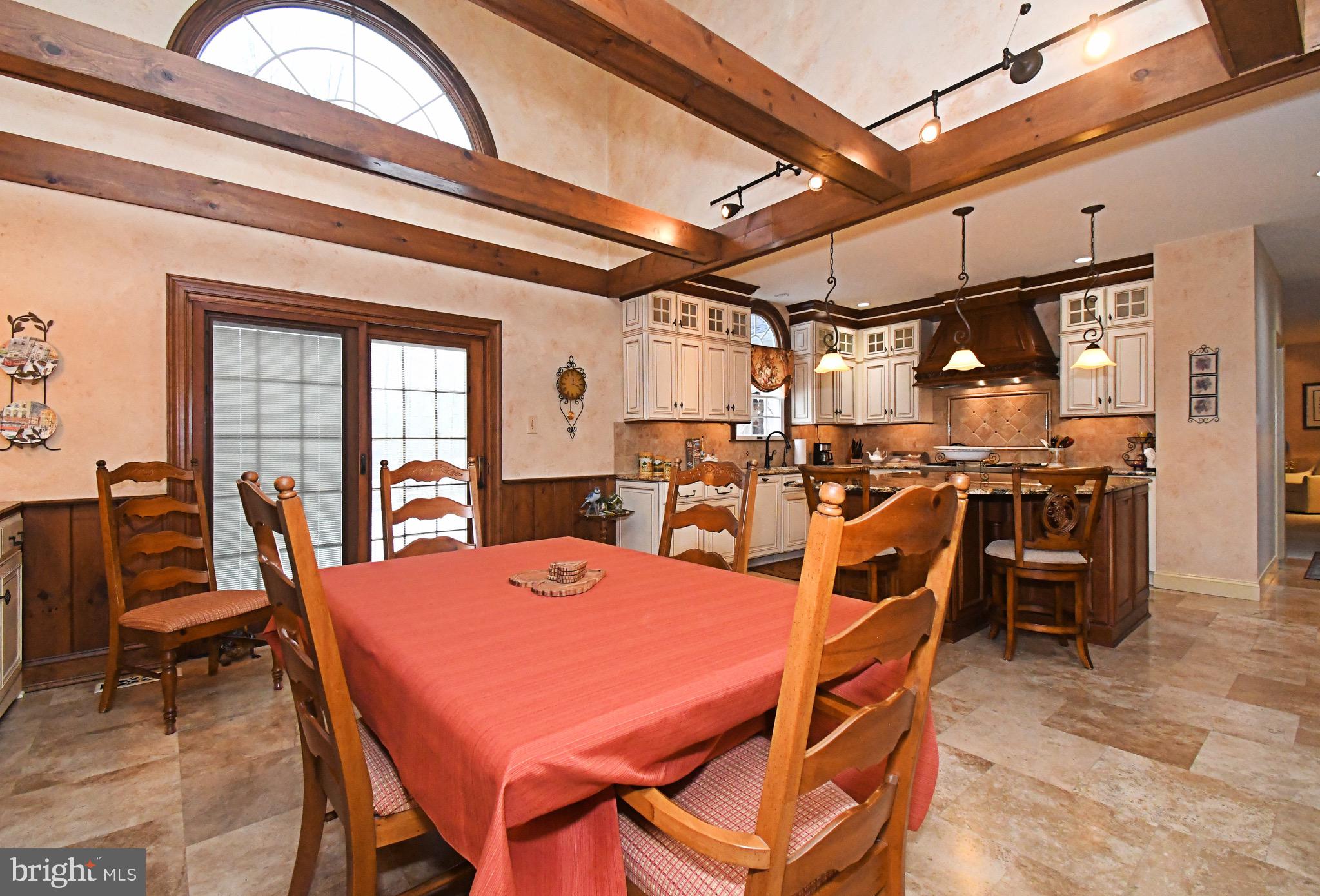 GWYNEDD KNOLL - Residential