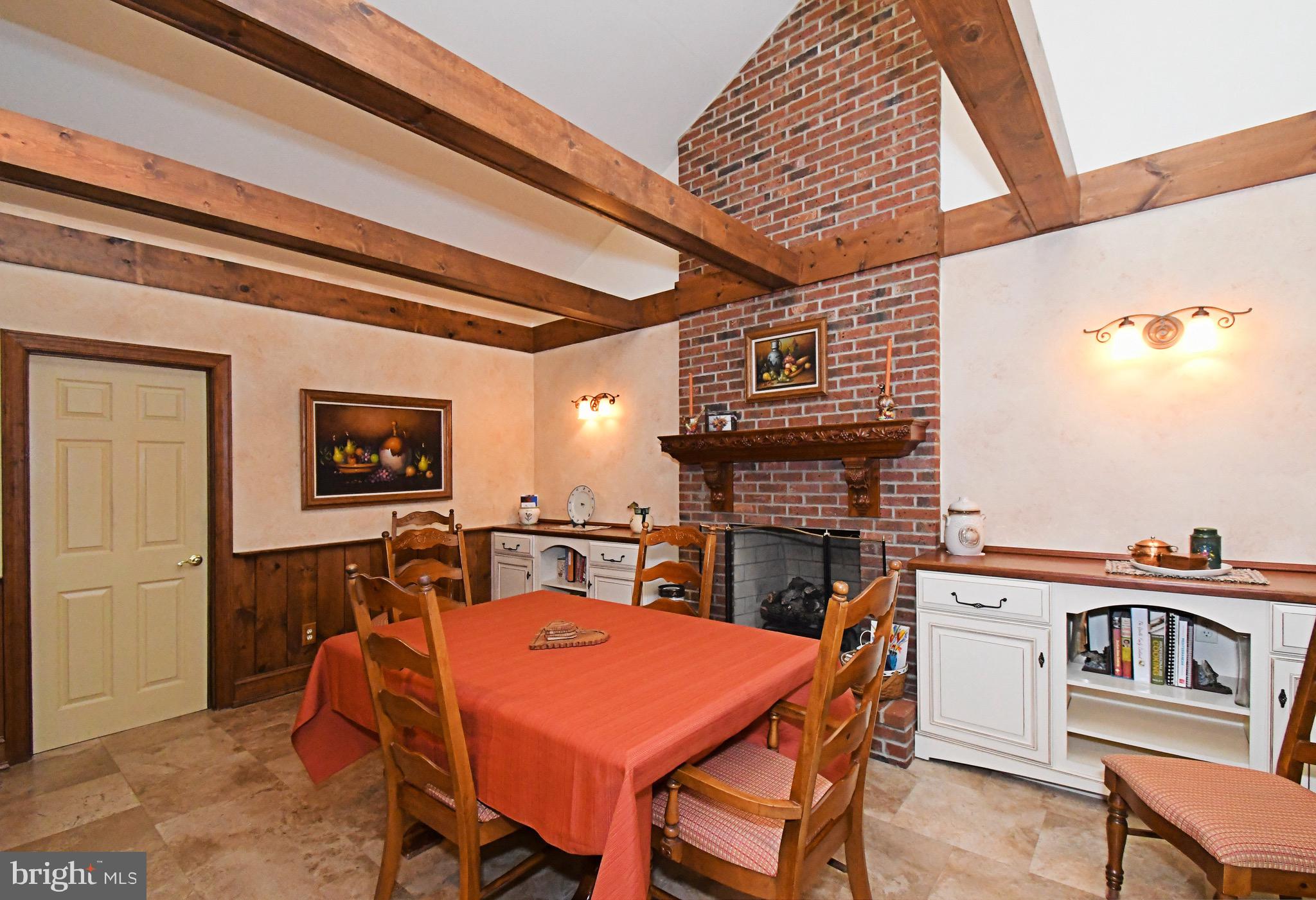 GWYNEDD KNOLL - Residential