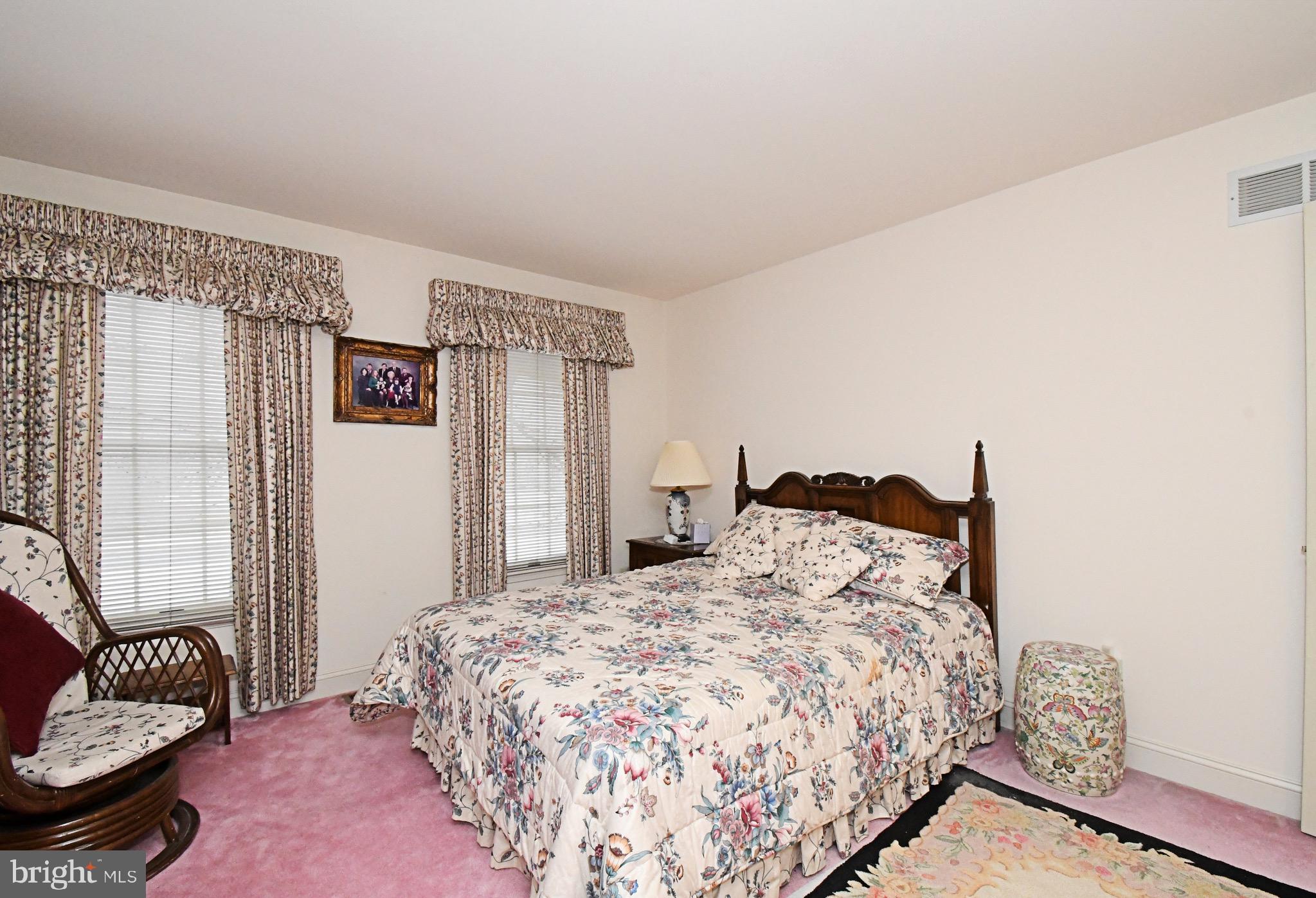 GWYNEDD KNOLL - Residential