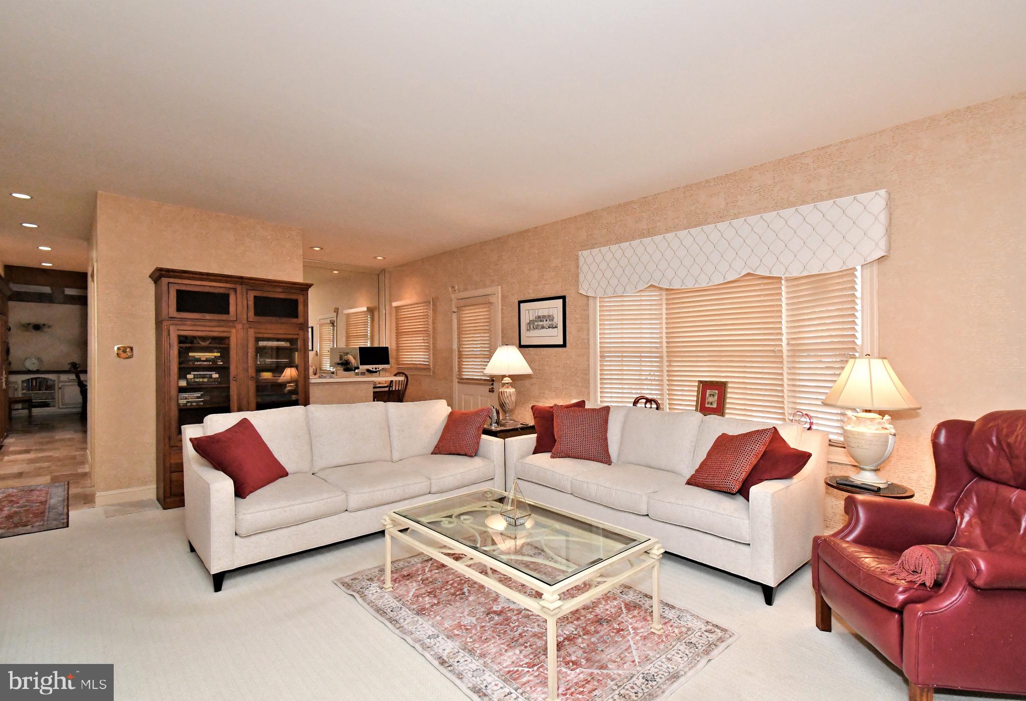 GWYNEDD KNOLL - Residential