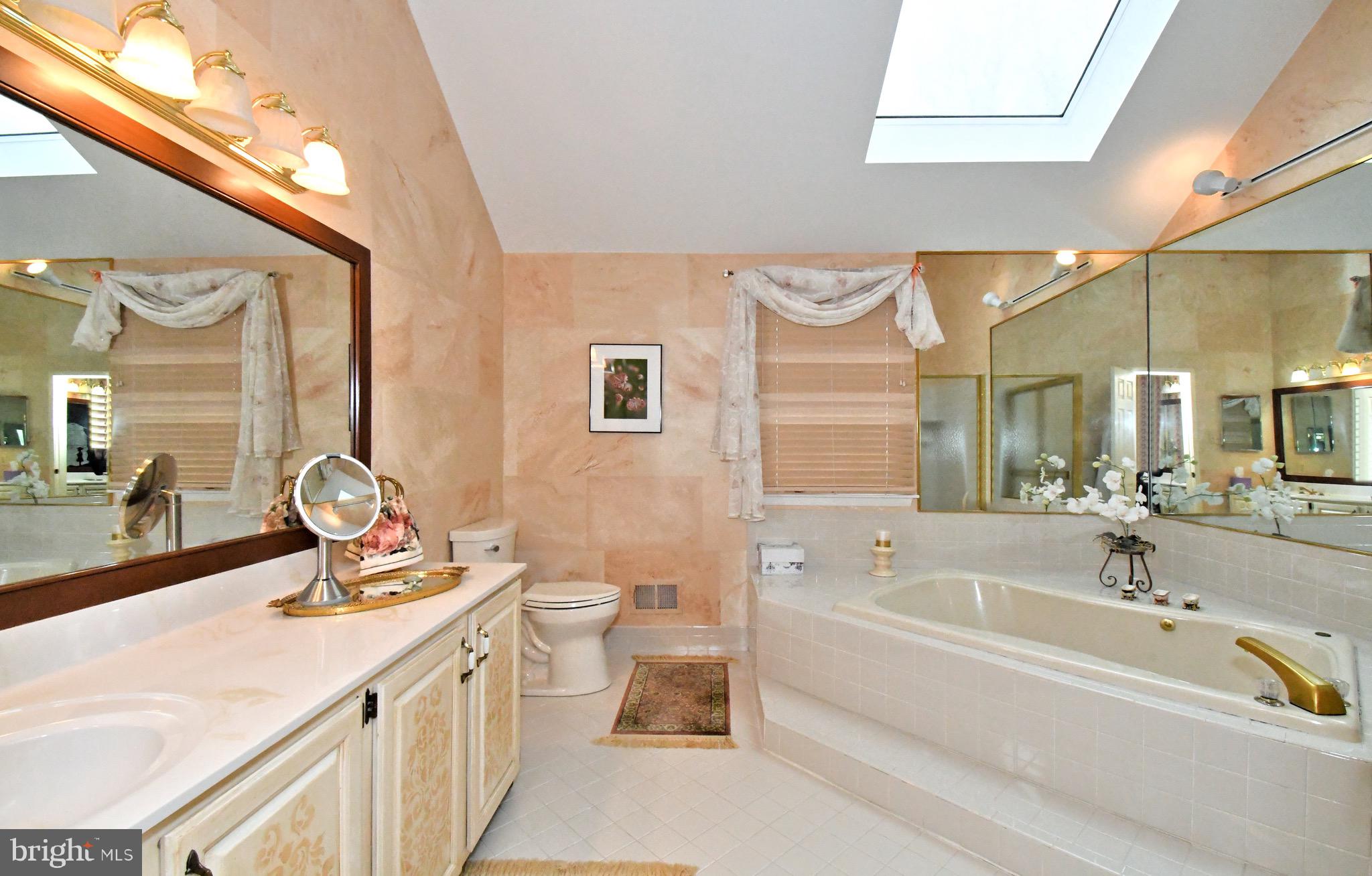 GWYNEDD KNOLL - Residential