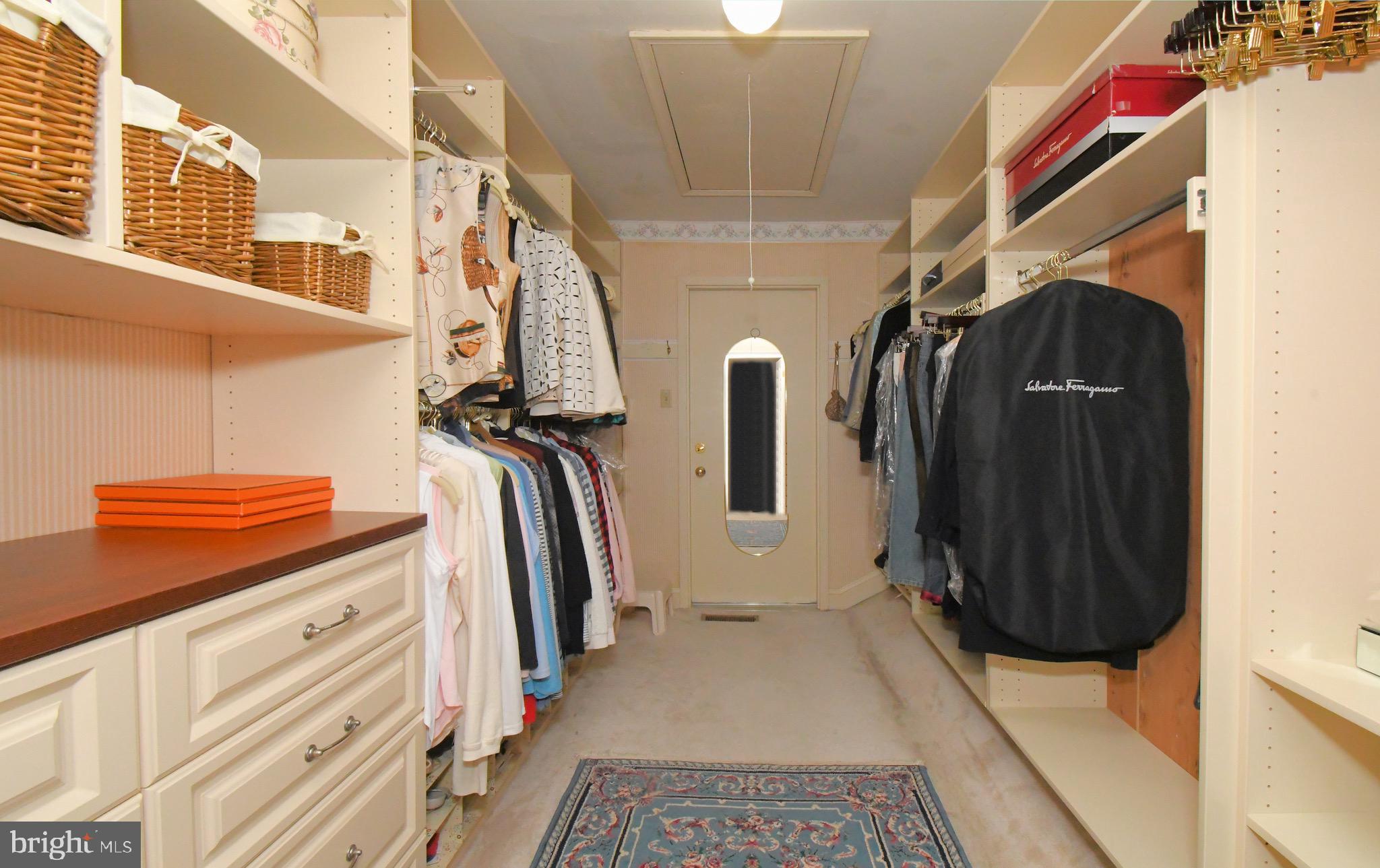 GWYNEDD KNOLL - Residential