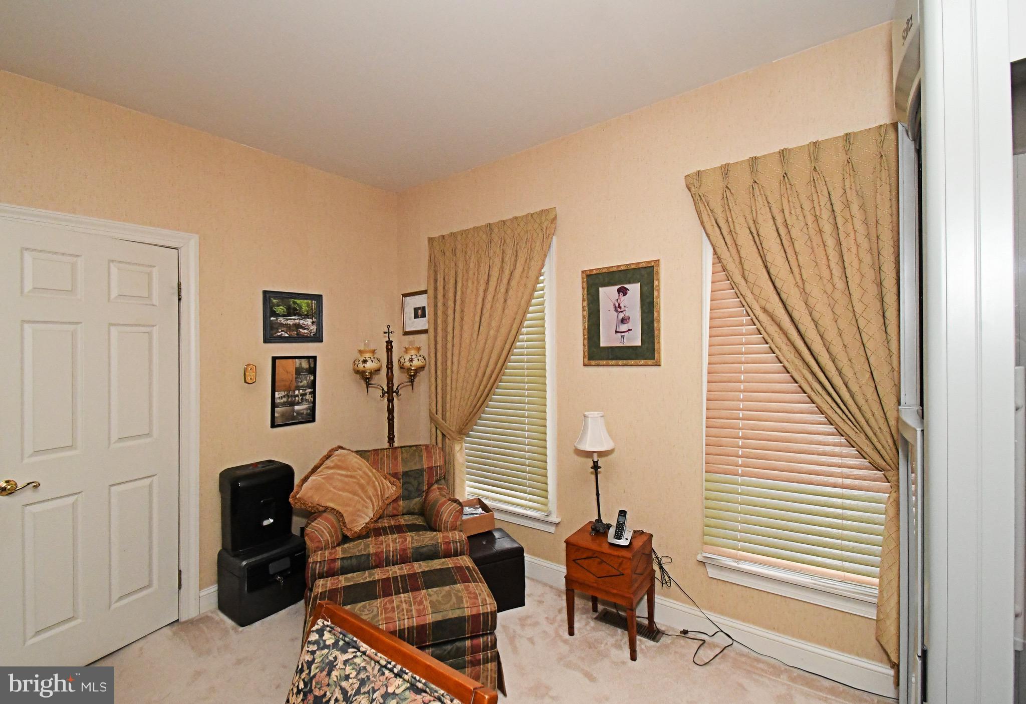 GWYNEDD KNOLL - Residential