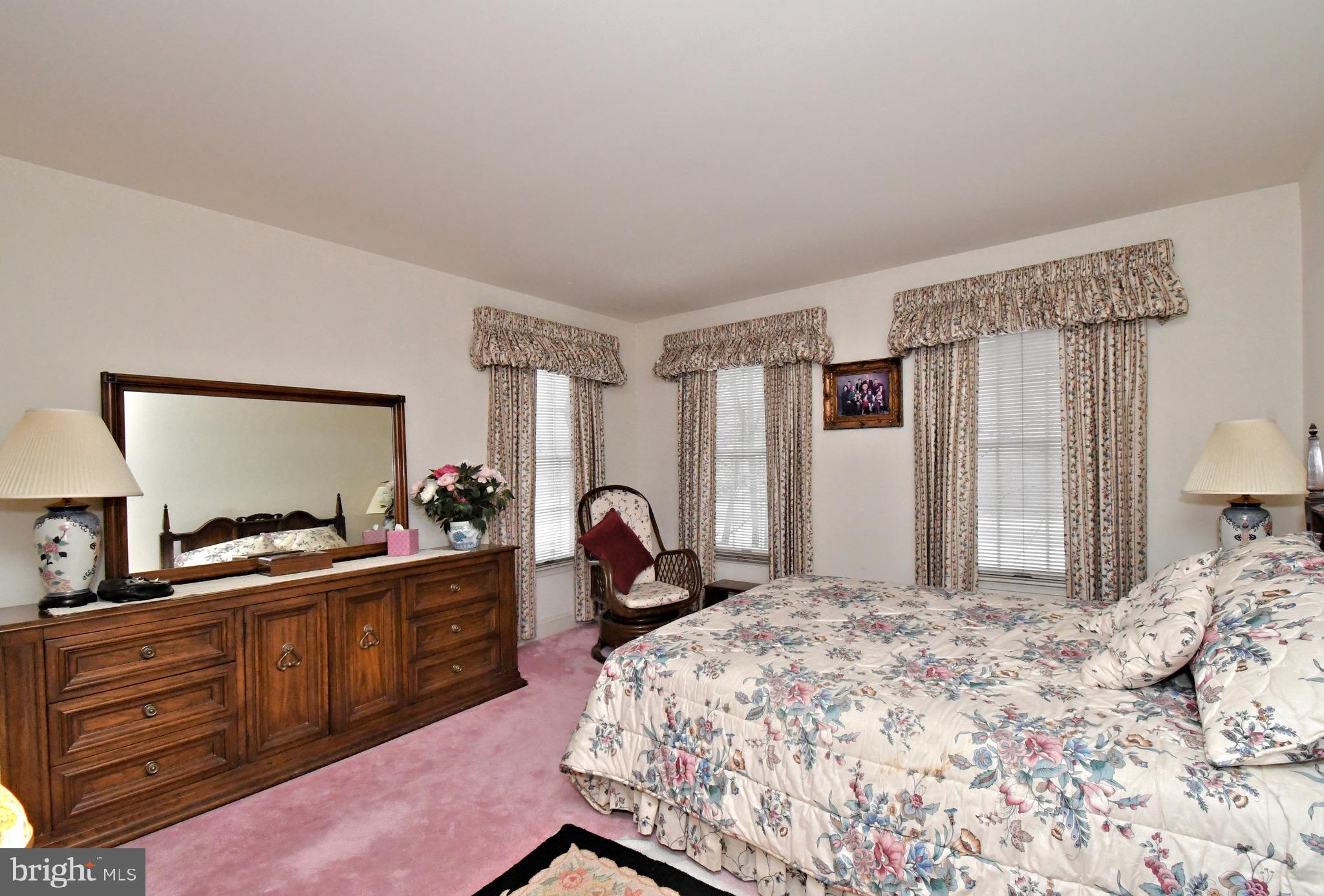 GWYNEDD KNOLL - Residential