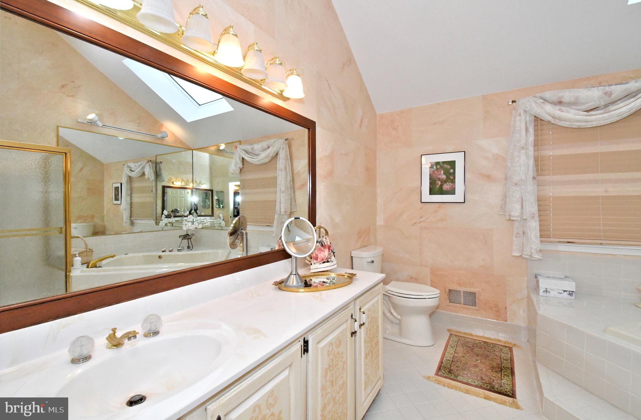 GWYNEDD KNOLL - Residential