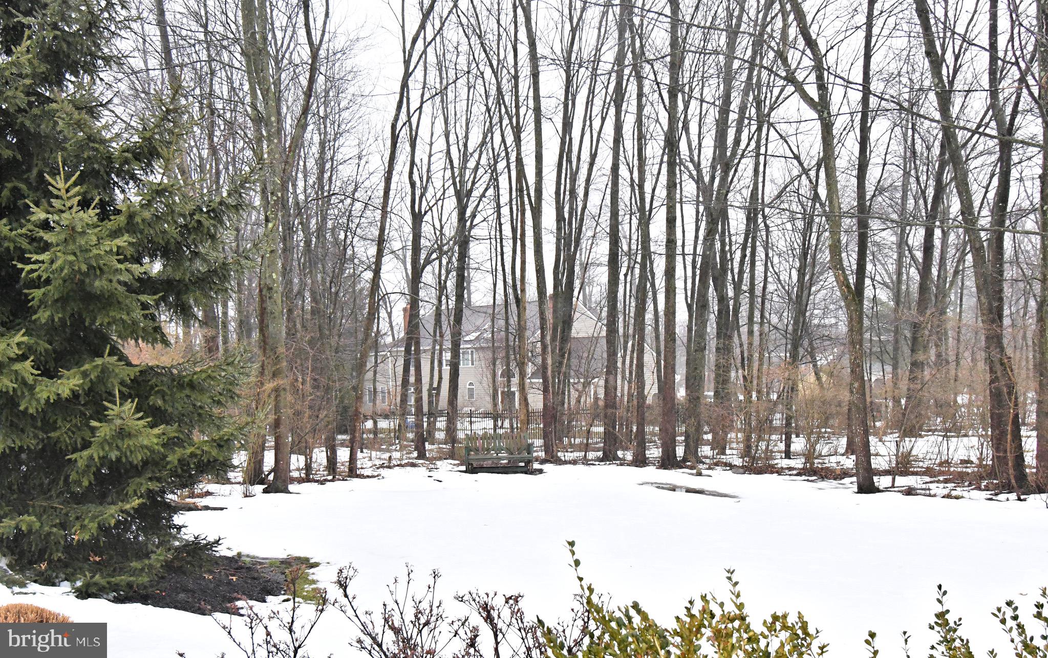 GWYNEDD KNOLL - Residential