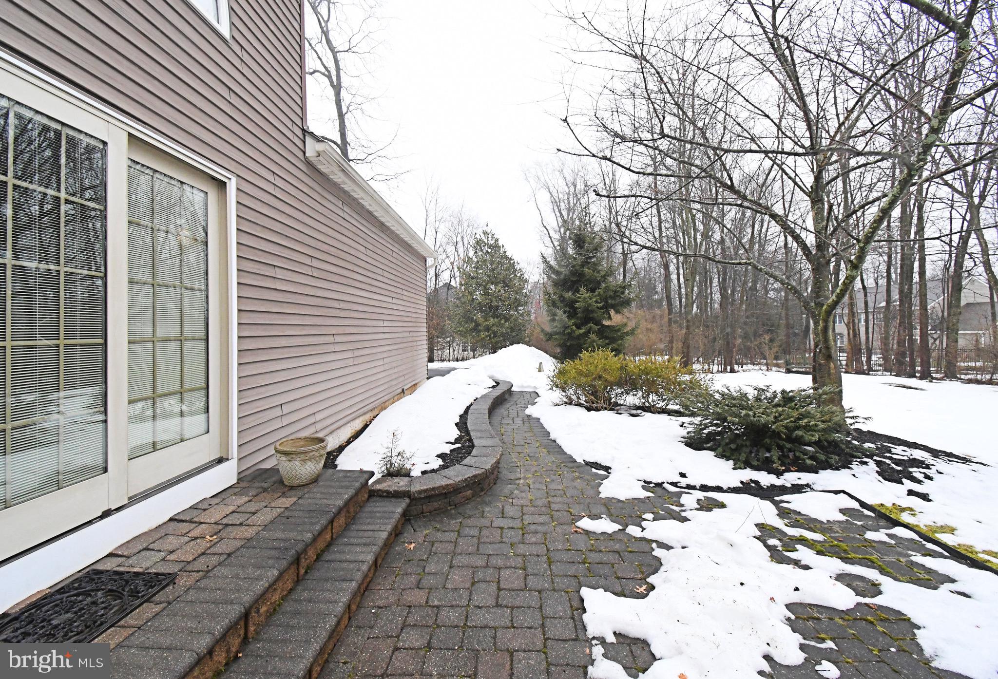 GWYNEDD KNOLL - Residential