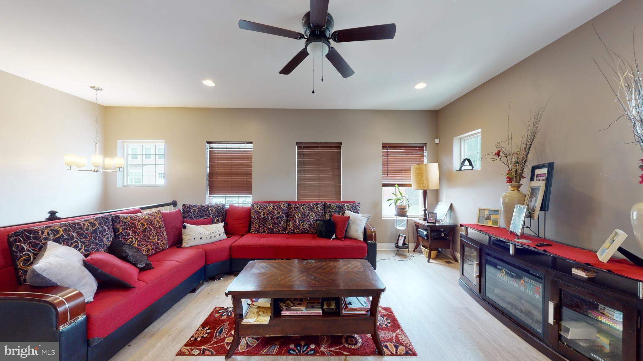 SPRING CREEK - Residential