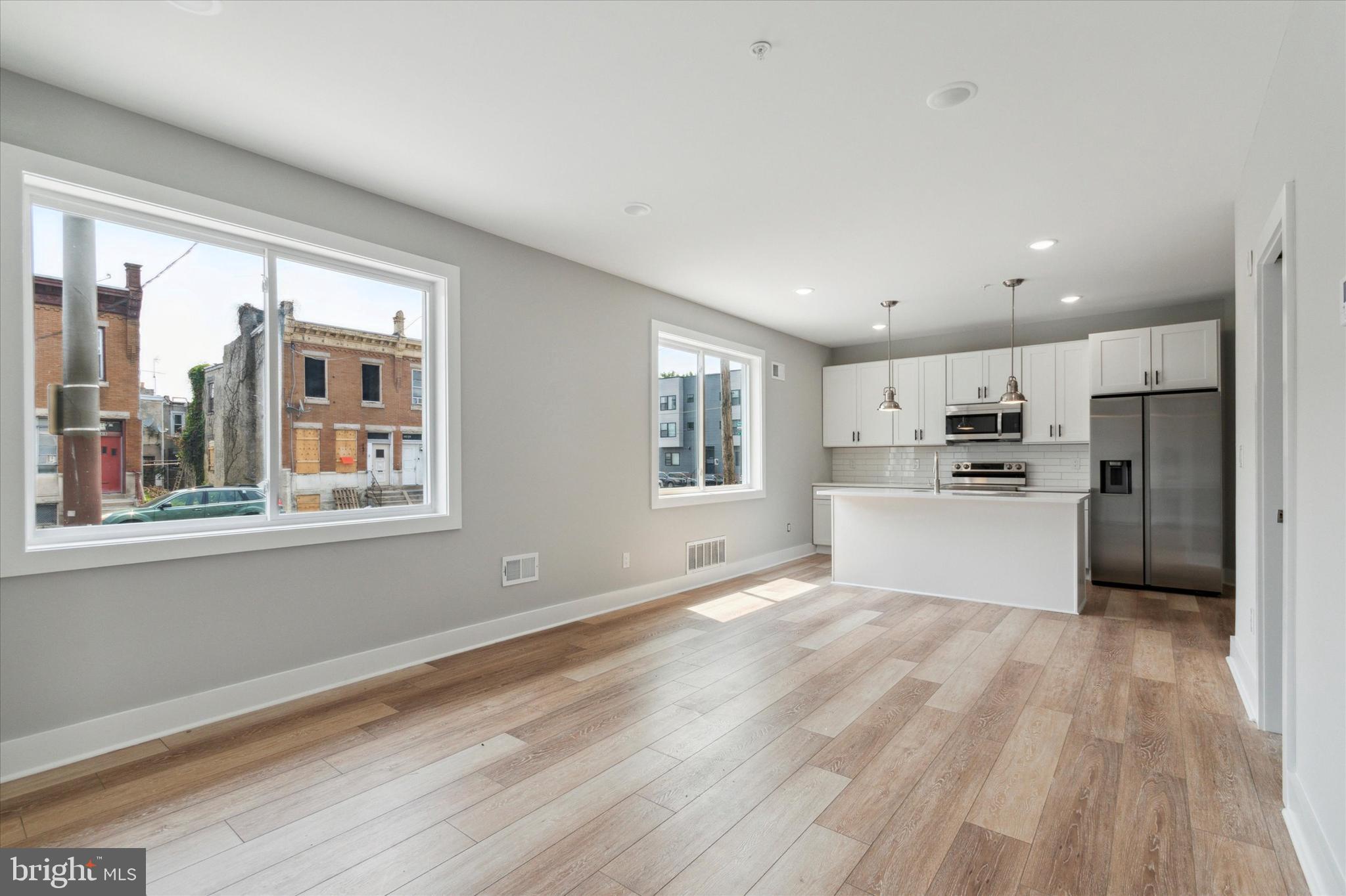 STRAWBERRY MANSION - Residential Lease