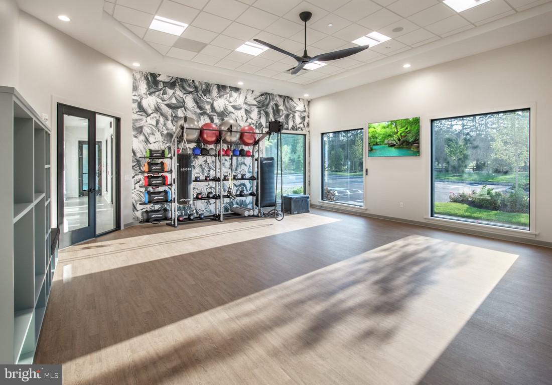 REGENCY AT WATERSIDE - Residential