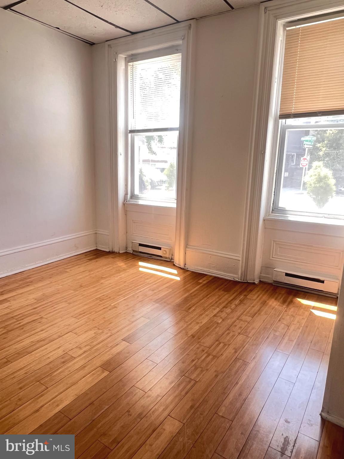 1249 SHACKAMAXON STREET 1F