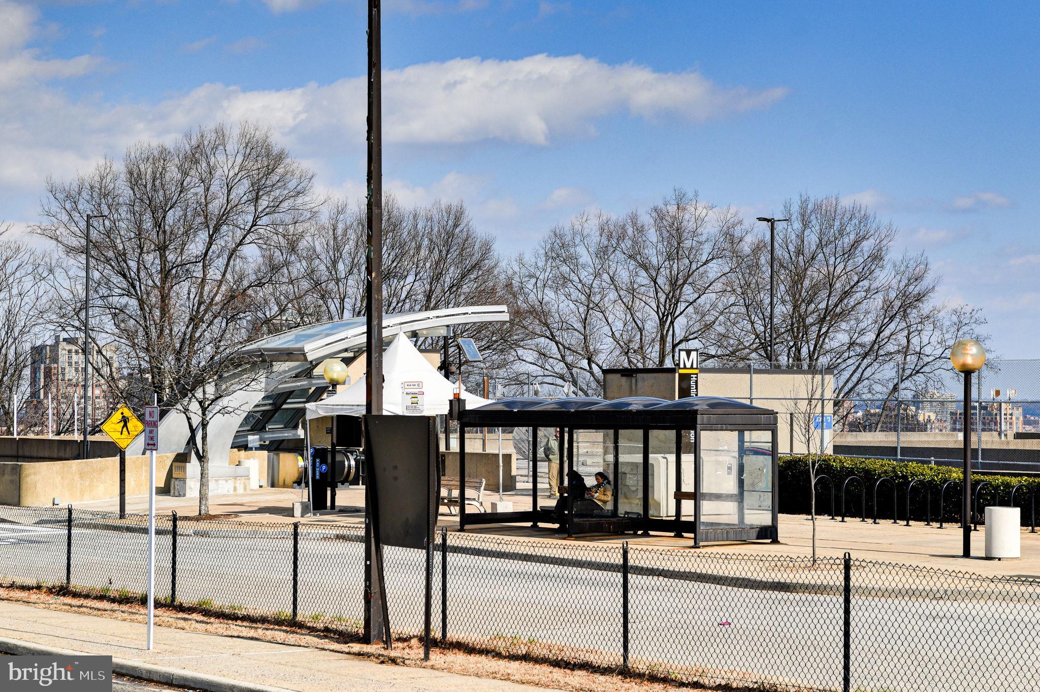 SOUTH KINGS STATION - Residential