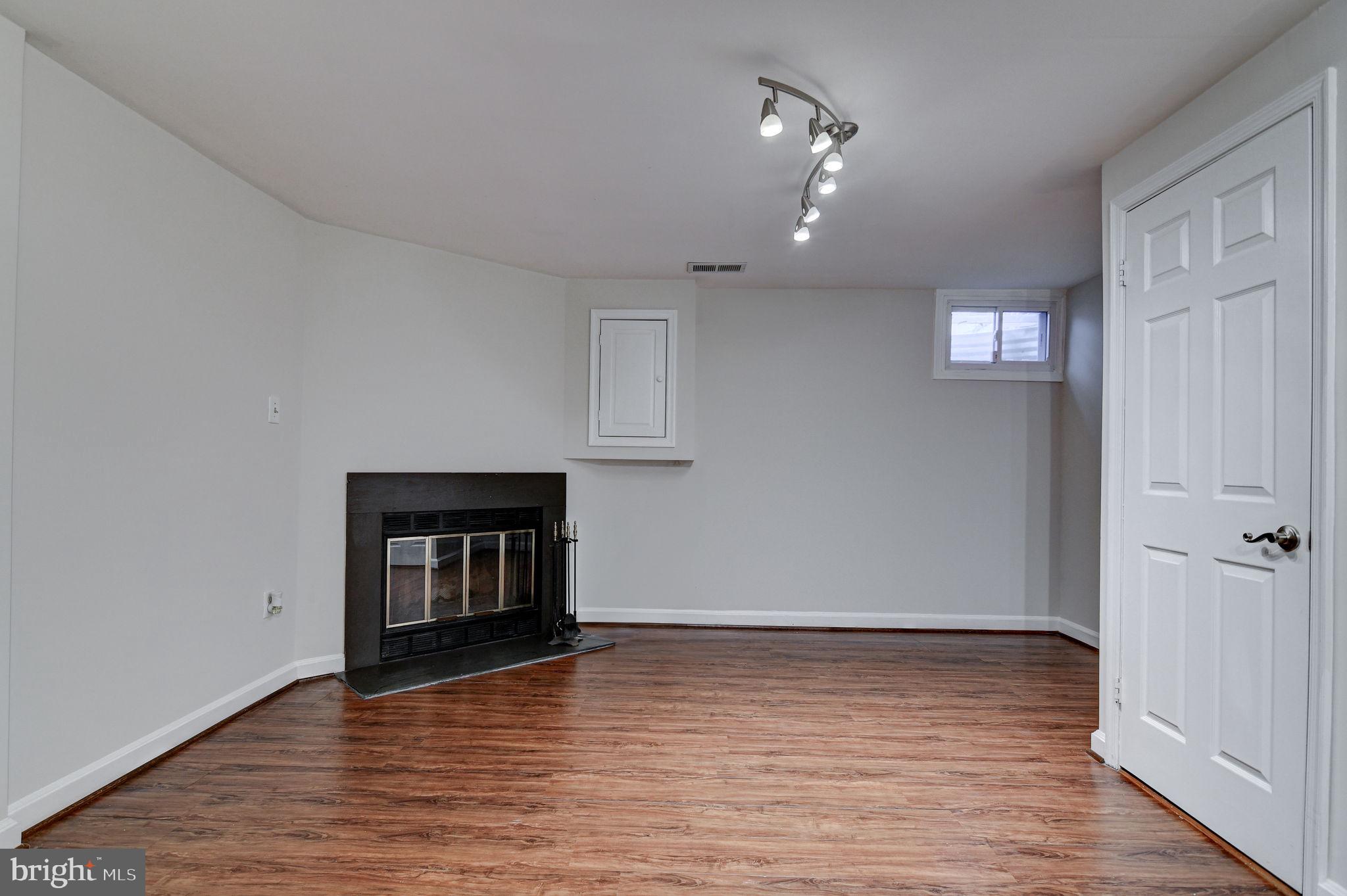 SOUTH KINGS STATION - Residential