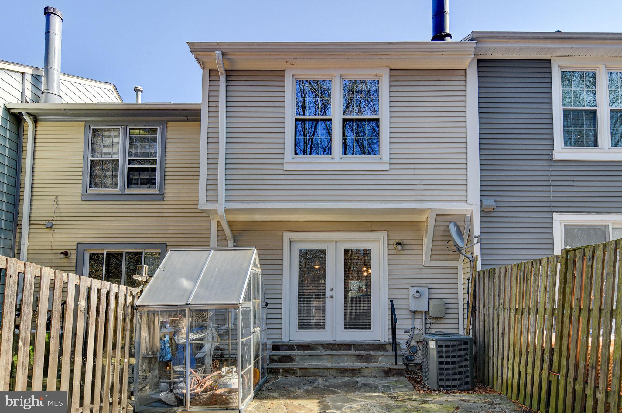 SOUTH KINGS STATION - Residential