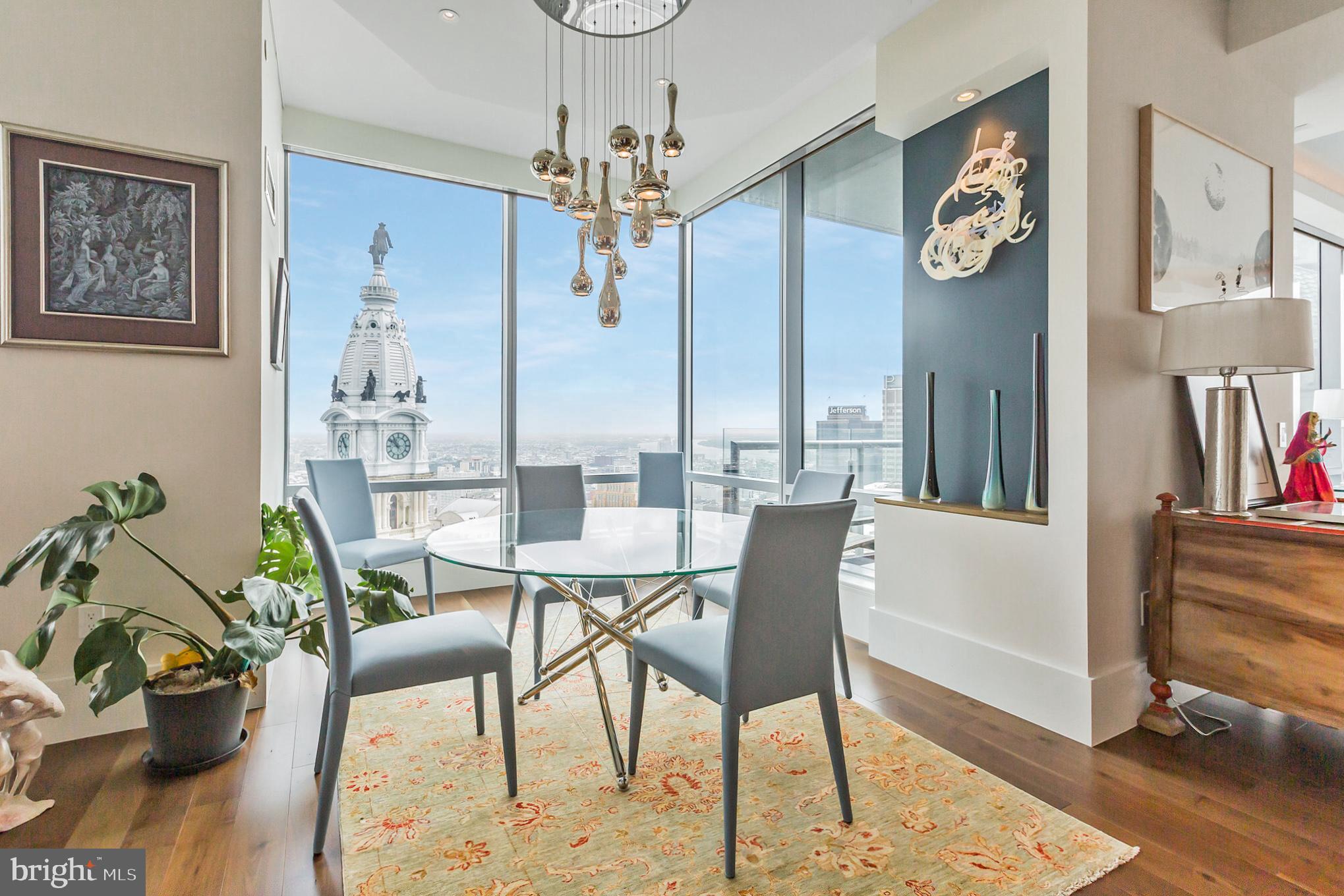 AVENUE OF THE ARTS - Residential