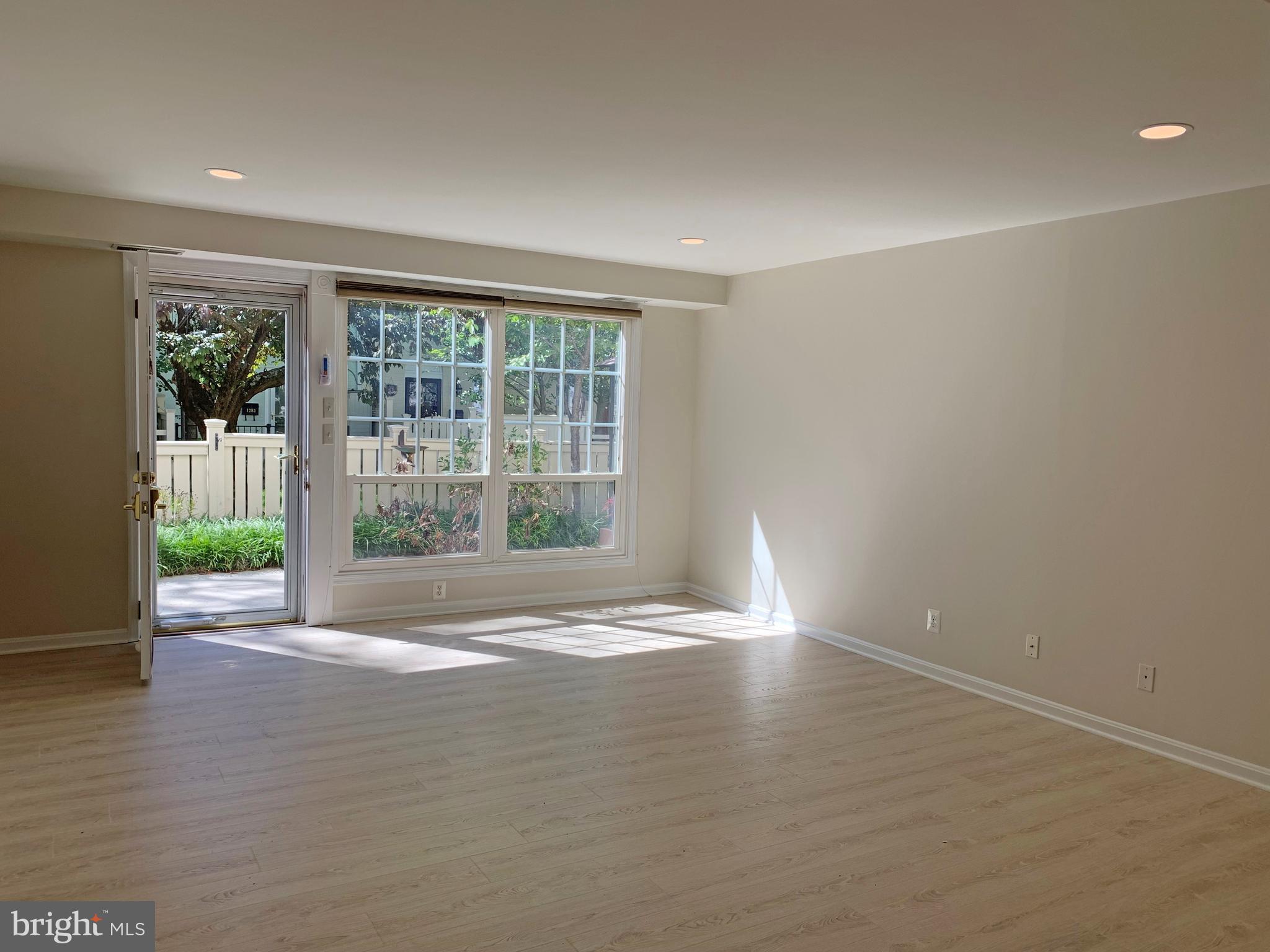 PARKSIDE AT ALEXANDRIA - Residential Lease