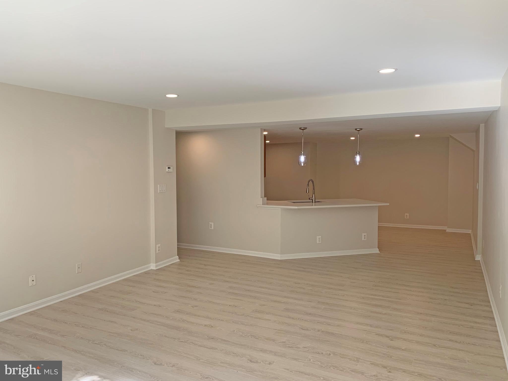 PARKSIDE AT ALEXANDRIA - Residential Lease