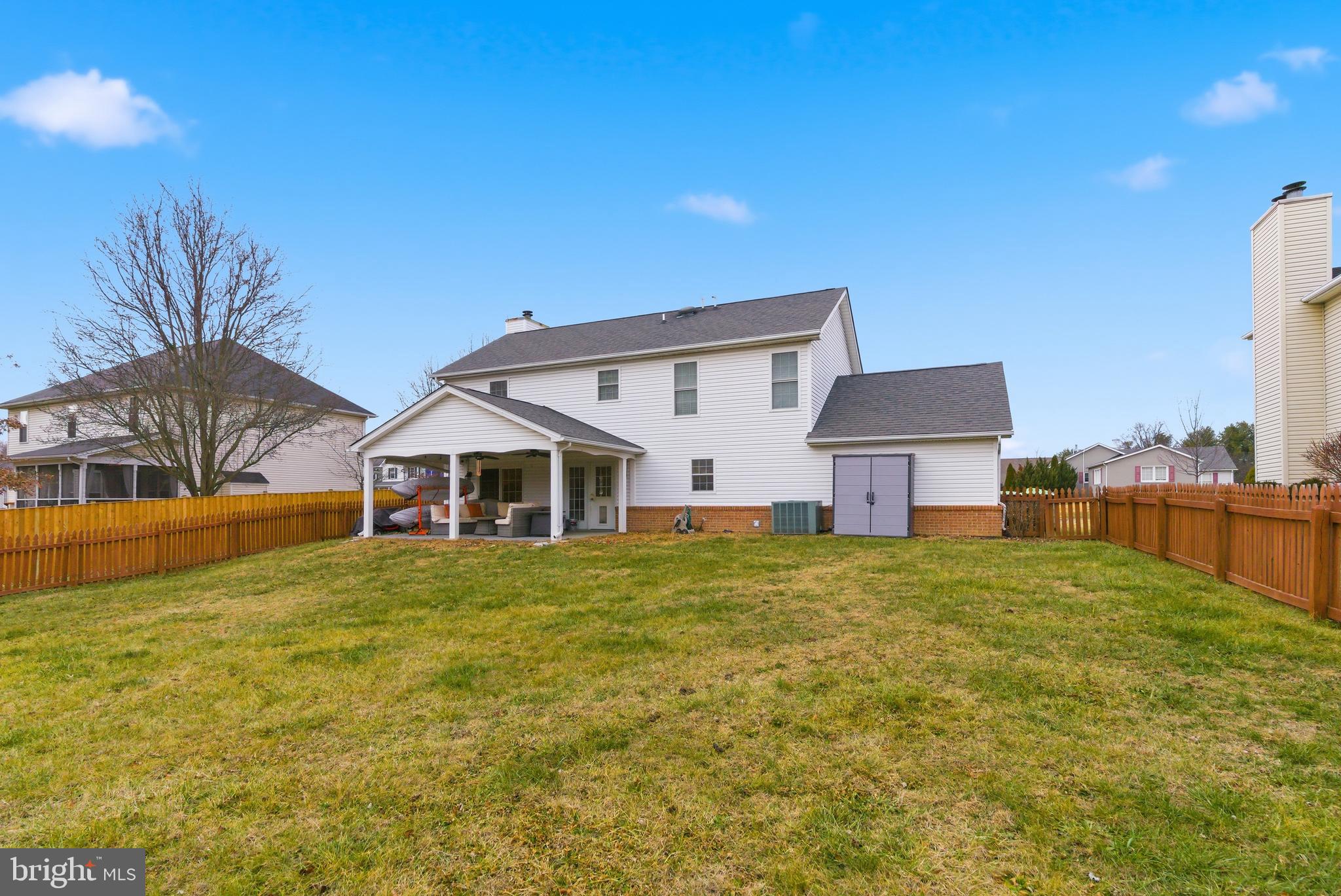 WOODSIDE ESTATES - Residential