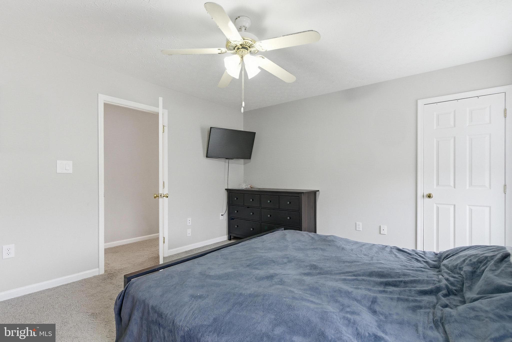 WOODSIDE ESTATES - Residential