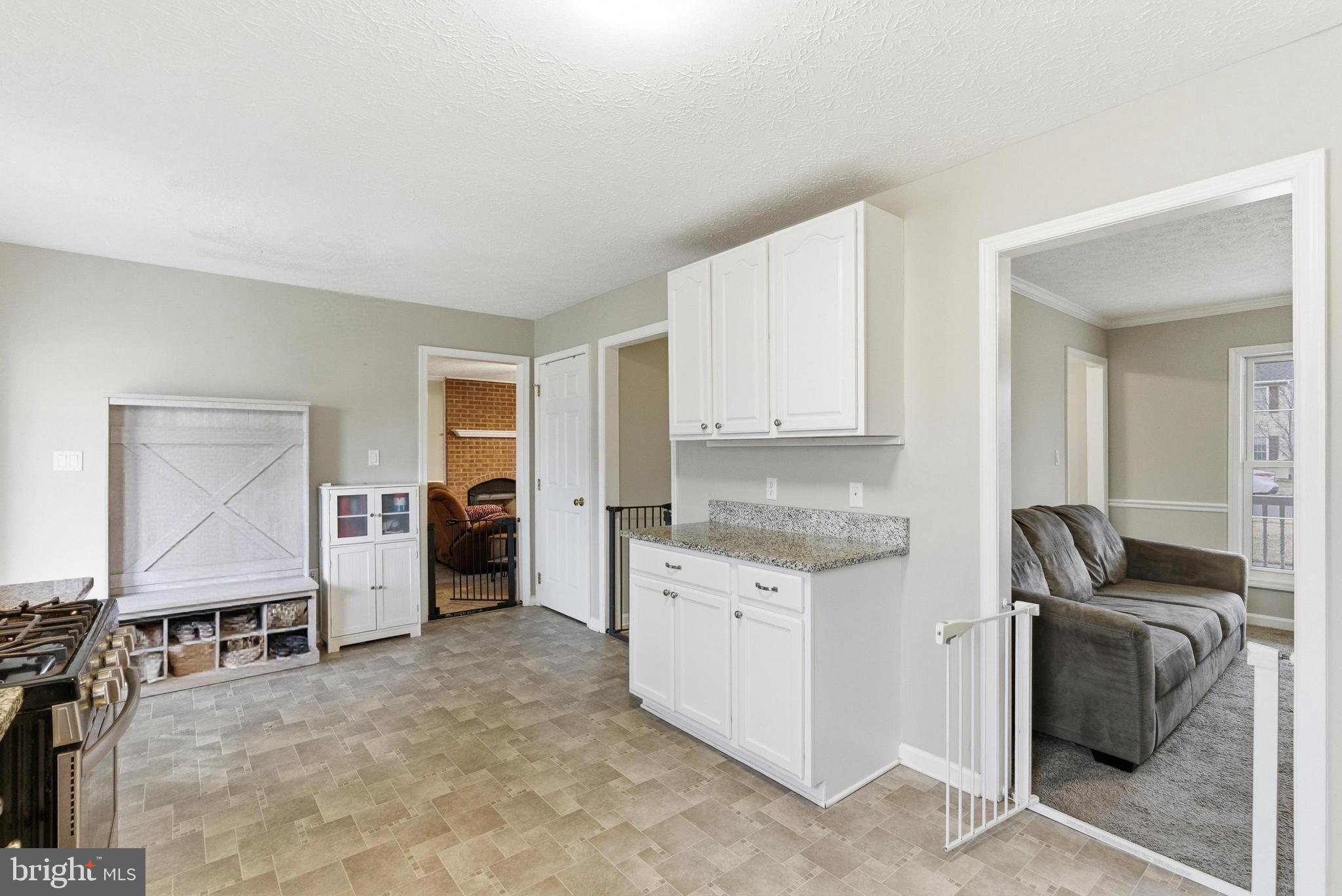 WOODSIDE ESTATES - Residential