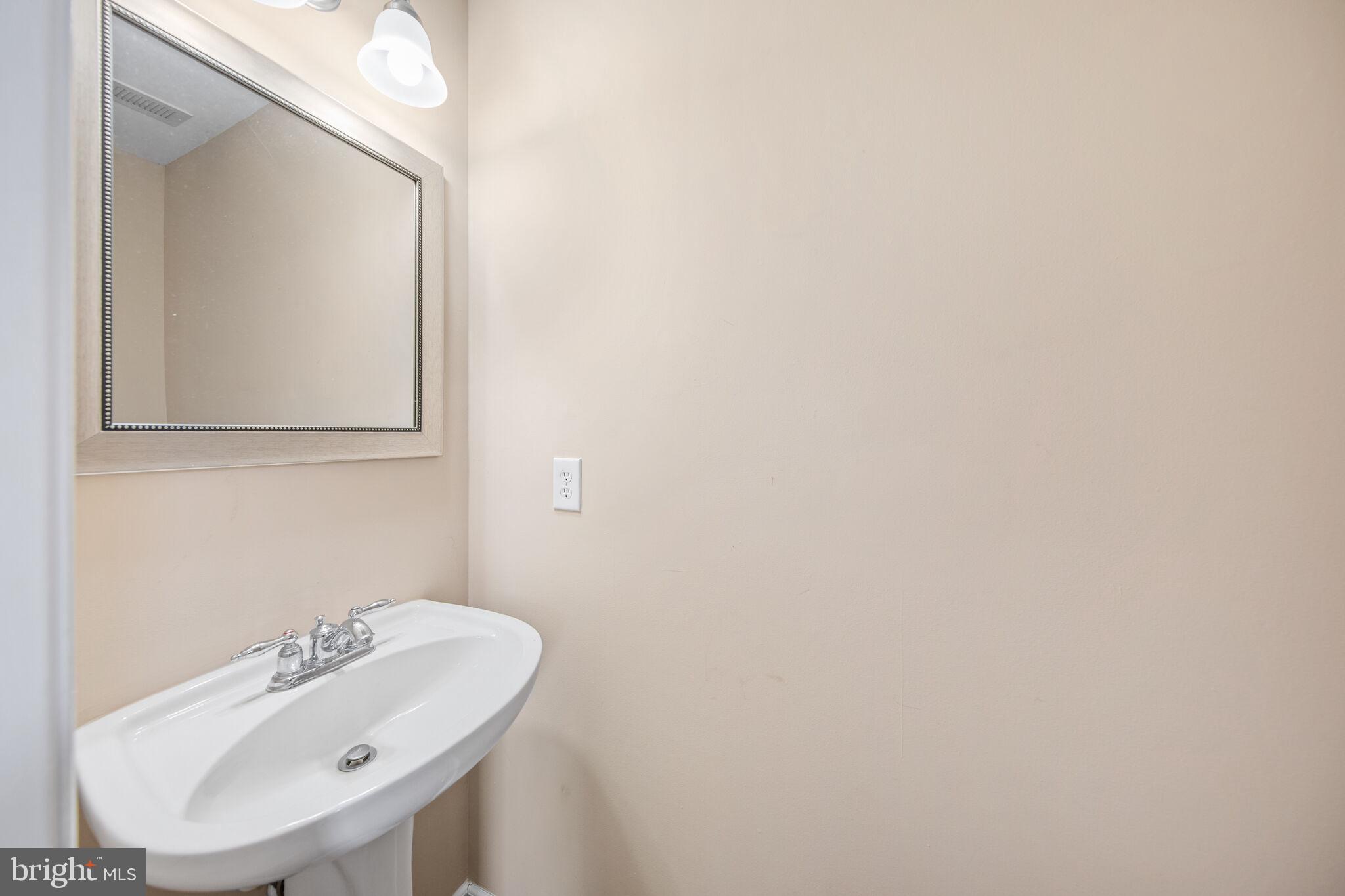 CEDAR COMMONS - Residential