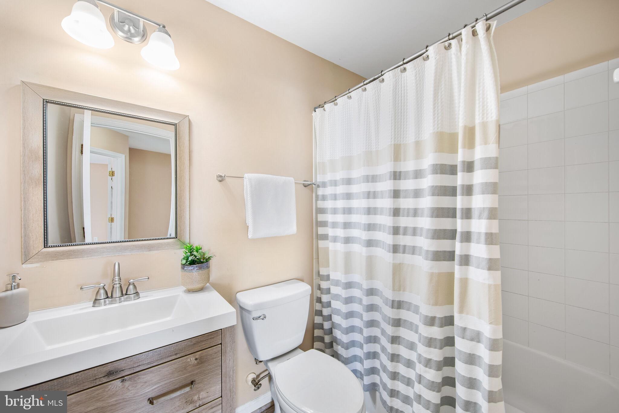 CEDAR COMMONS - Residential