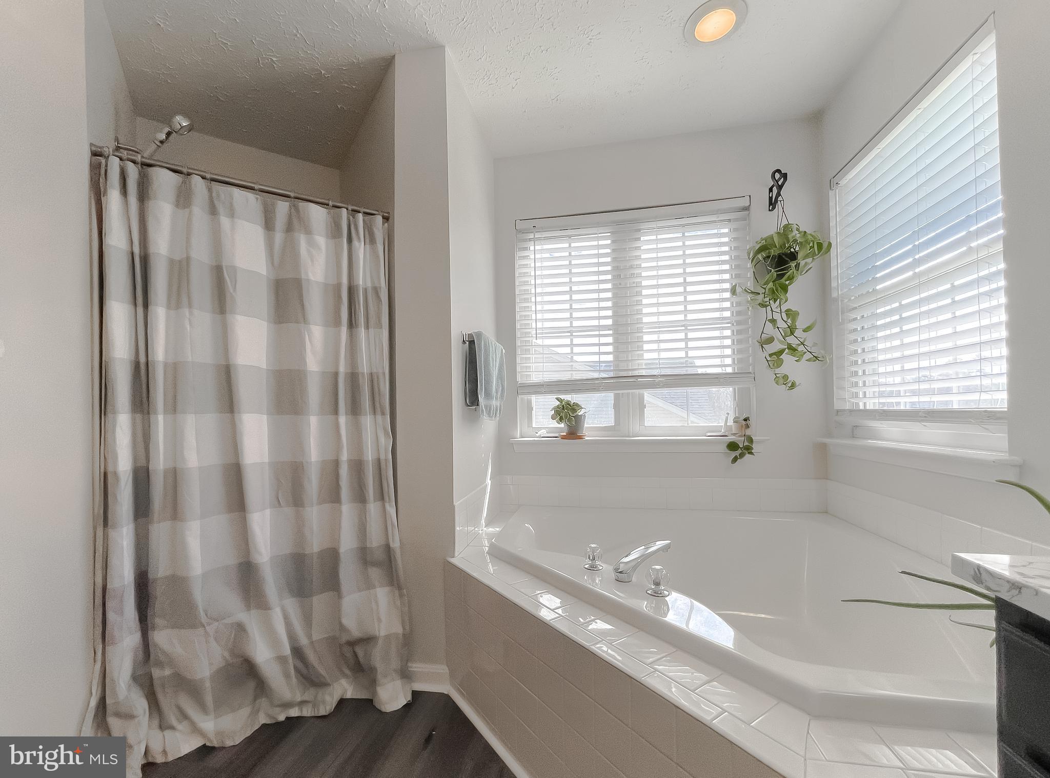 WILLOW WOODS - Residential