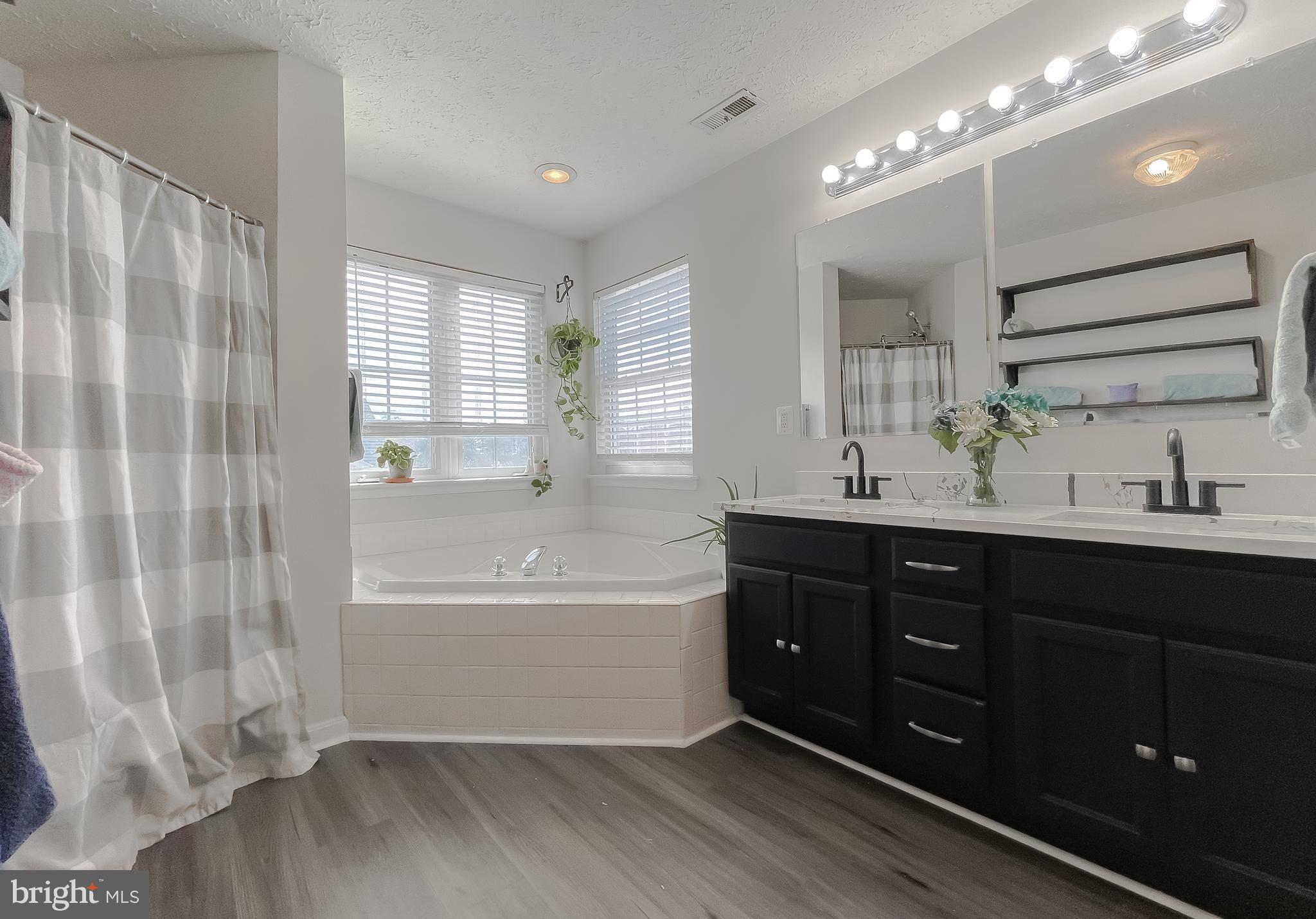 WILLOW WOODS - Residential