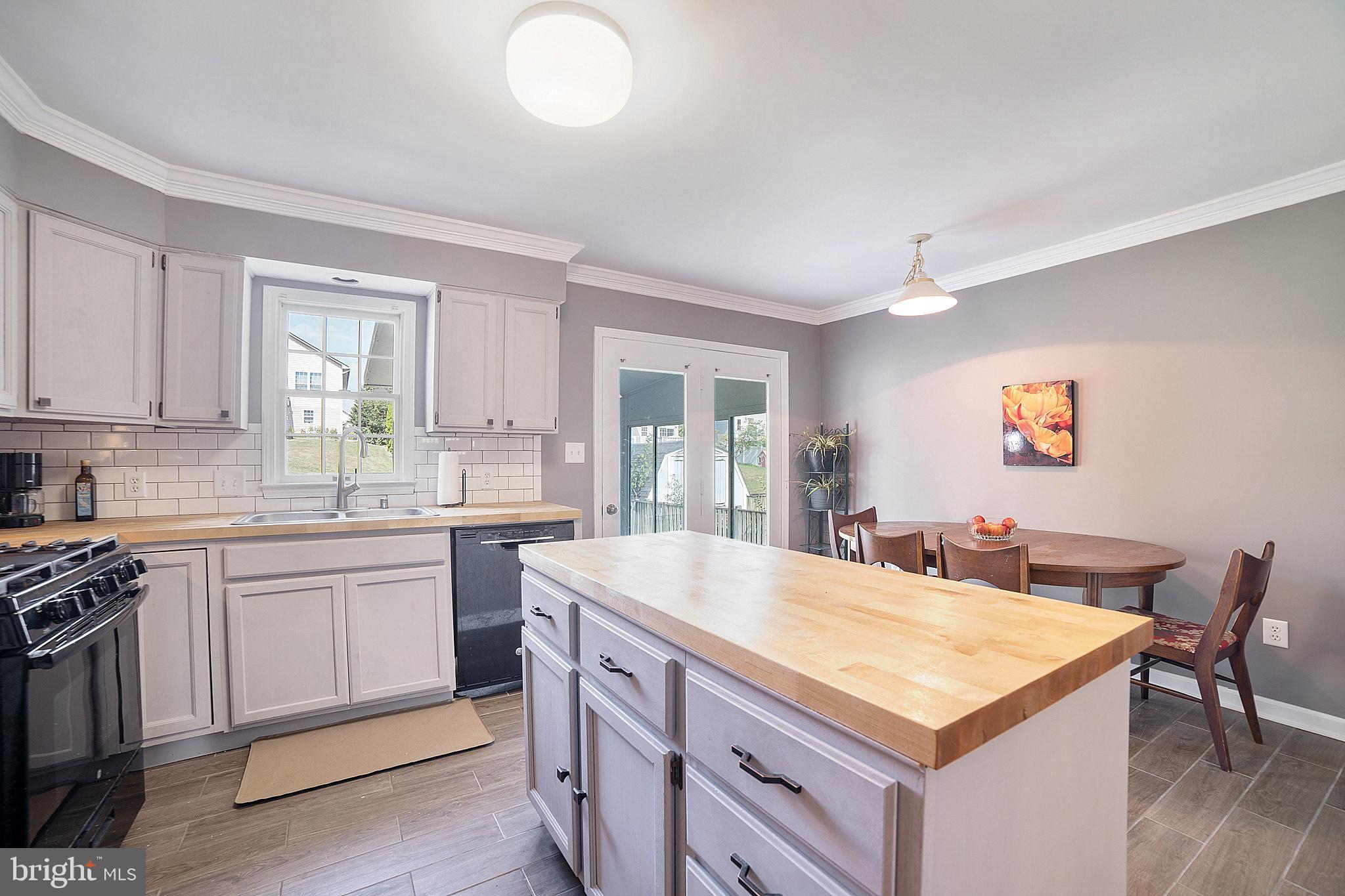 NOTTINGHAM VILLAGE - Residential