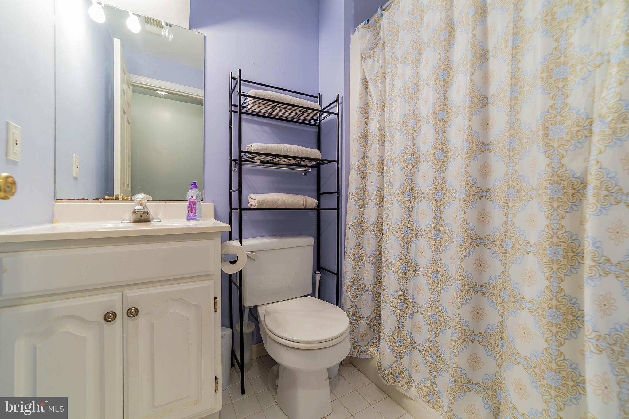 NOTTINGHAM VILLAGE - Residential