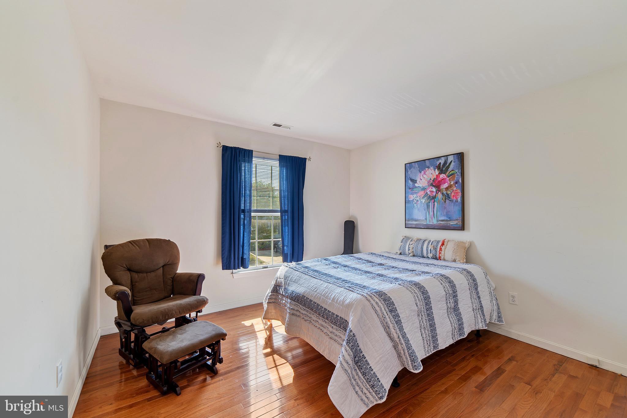 NOTTINGHAM VILLAGE - Residential