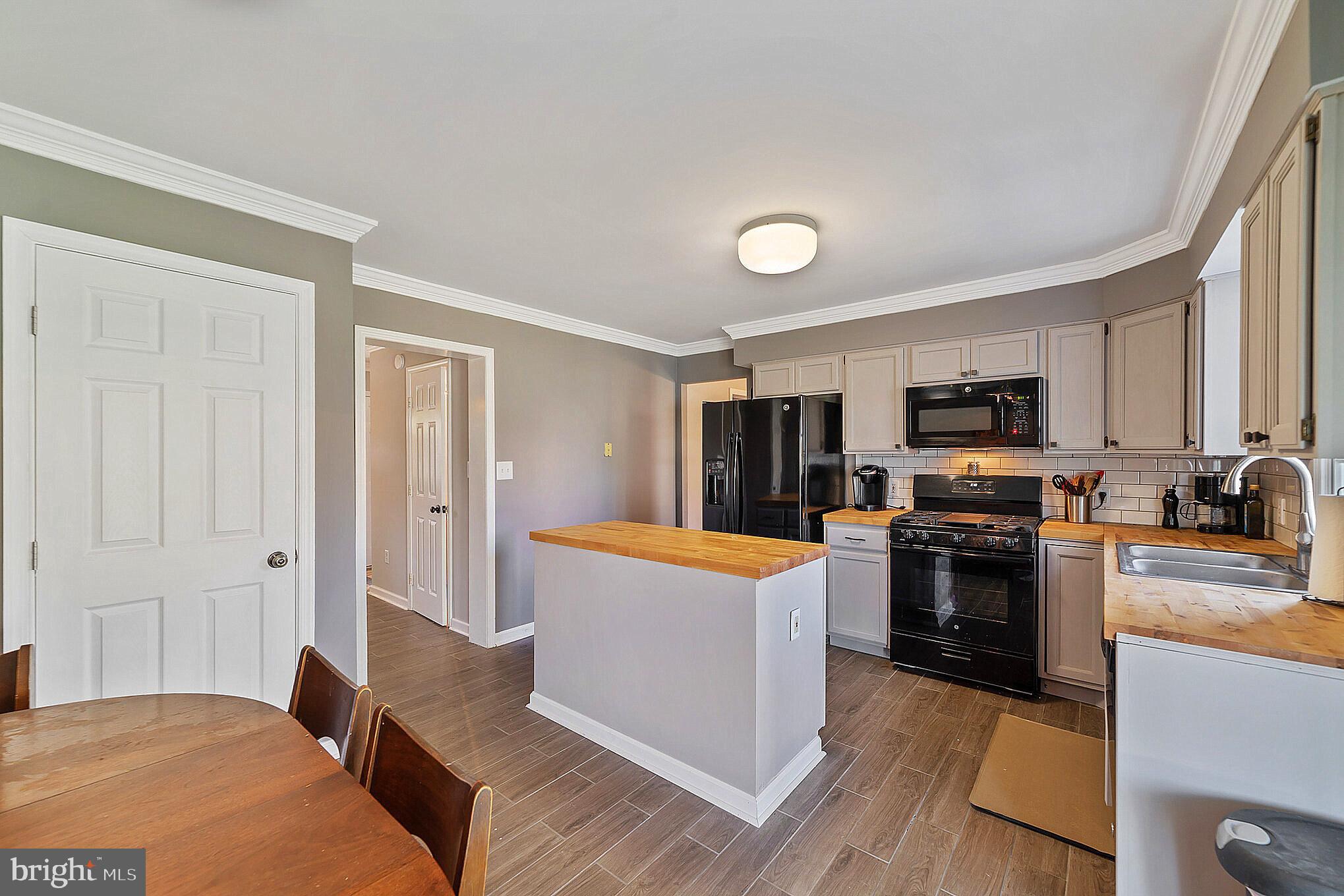 NOTTINGHAM VILLAGE - Residential