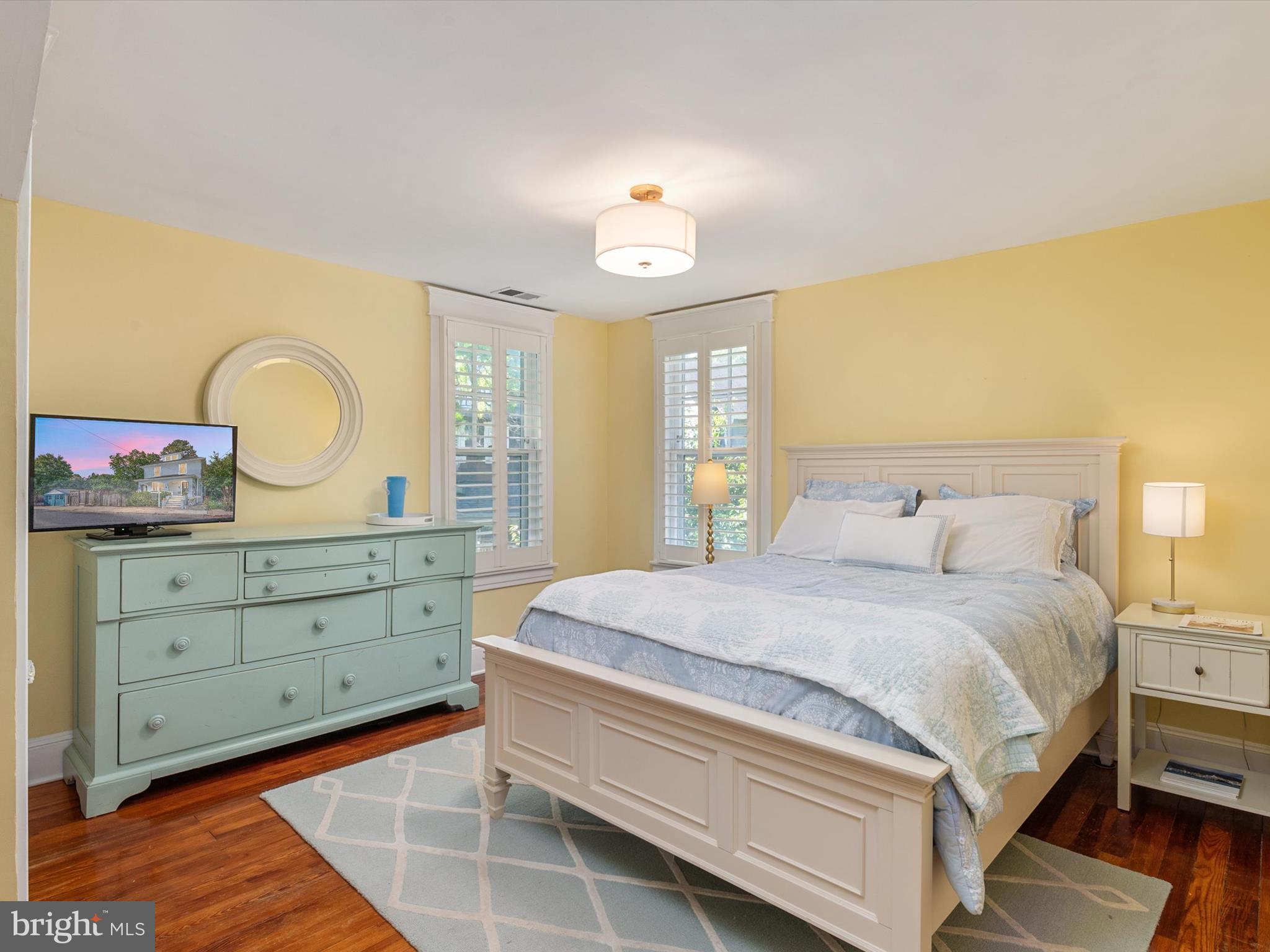 MURRAY HILL - Residential