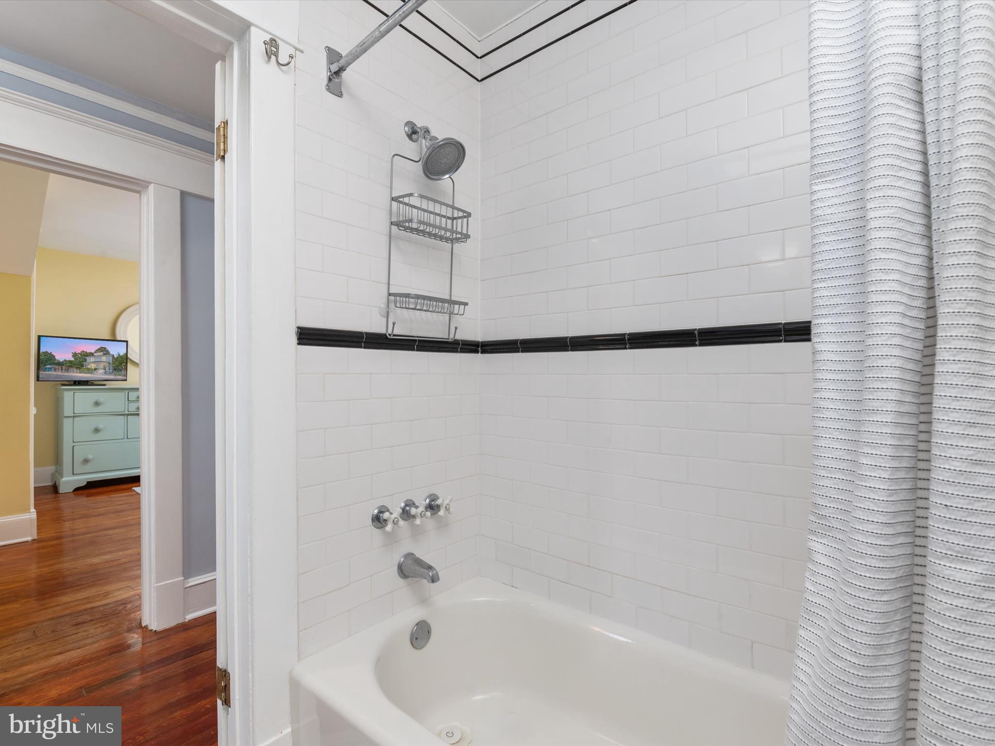 MURRAY HILL - Residential