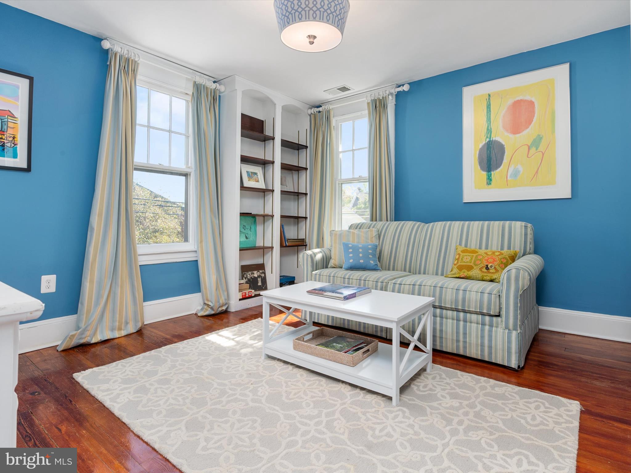 MURRAY HILL - Residential