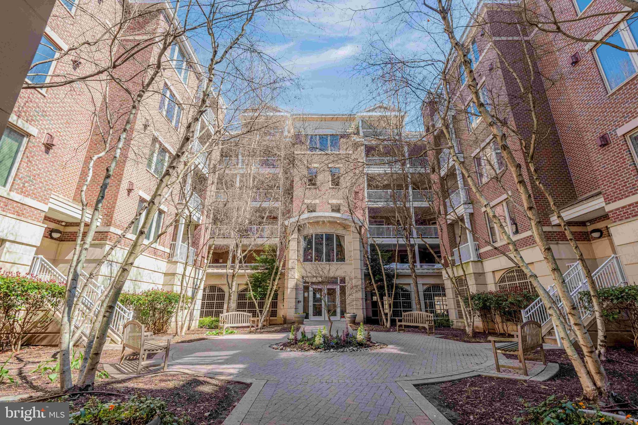 Back On The Market! Seller Prefers Lakeside Title. Spacious Condo featuring a secured building, 2 bedrooms, 2 full bedrooms, a 2nd floor loft area, wood floors, laundry room, two outside porch/deck area, and much more. Located near Columbia Mall, the Lake, restaurants, parks, trails, and the library.