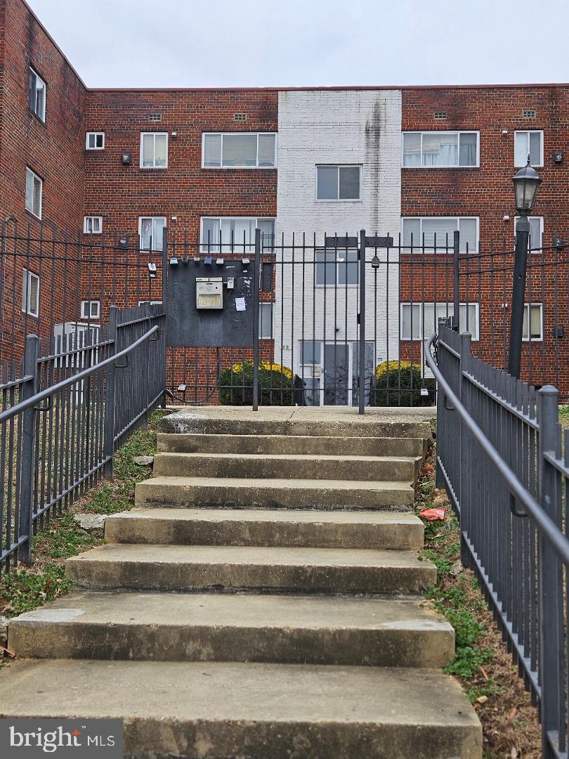 10 HALLEY PLACE SE 203