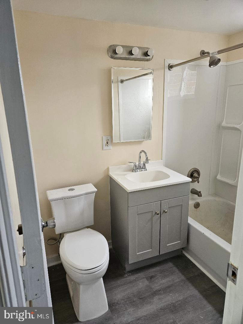 10 HALLEY PLACE SE 203