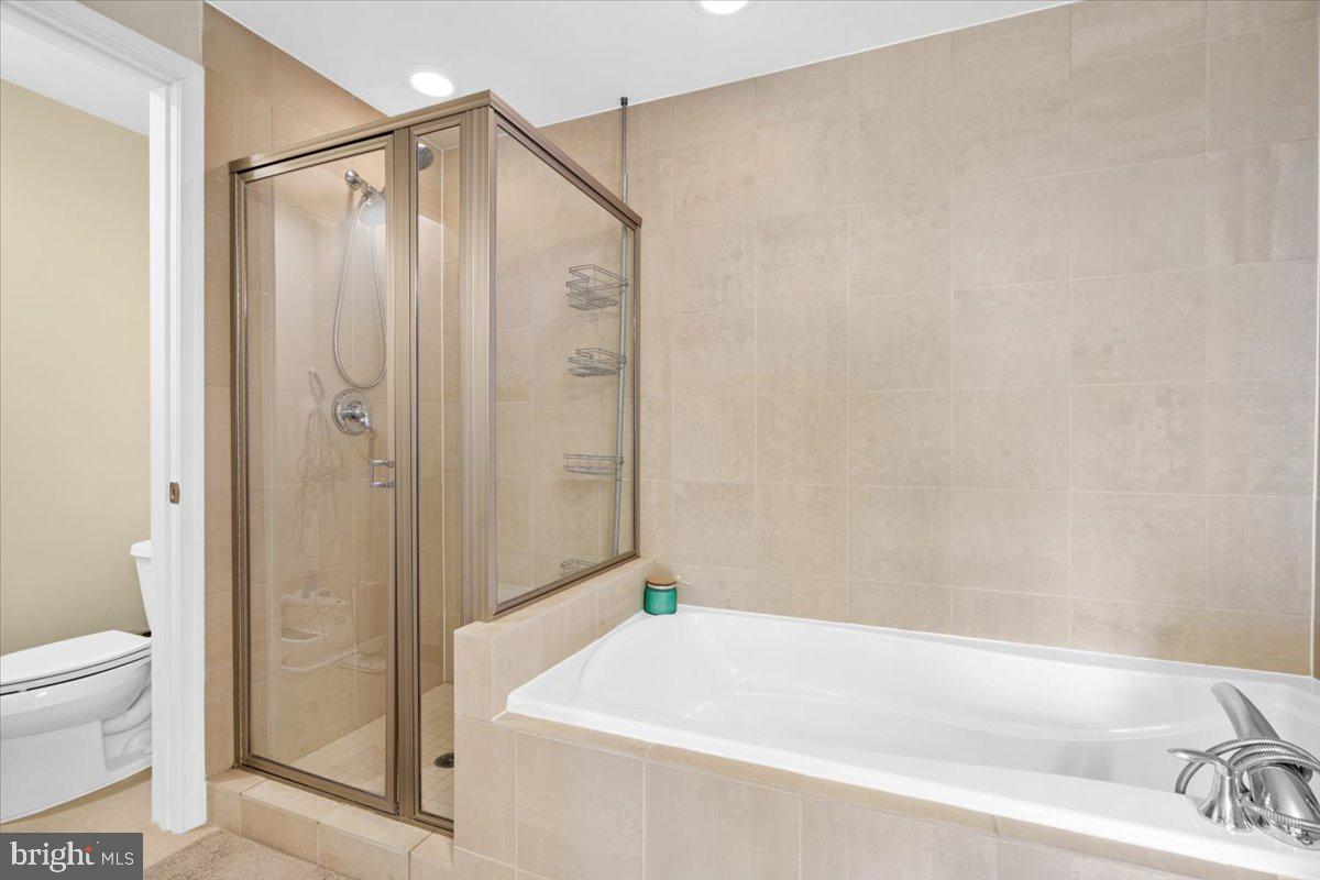 MIDTOWN AT RESTON TOWN CENTER - Residential