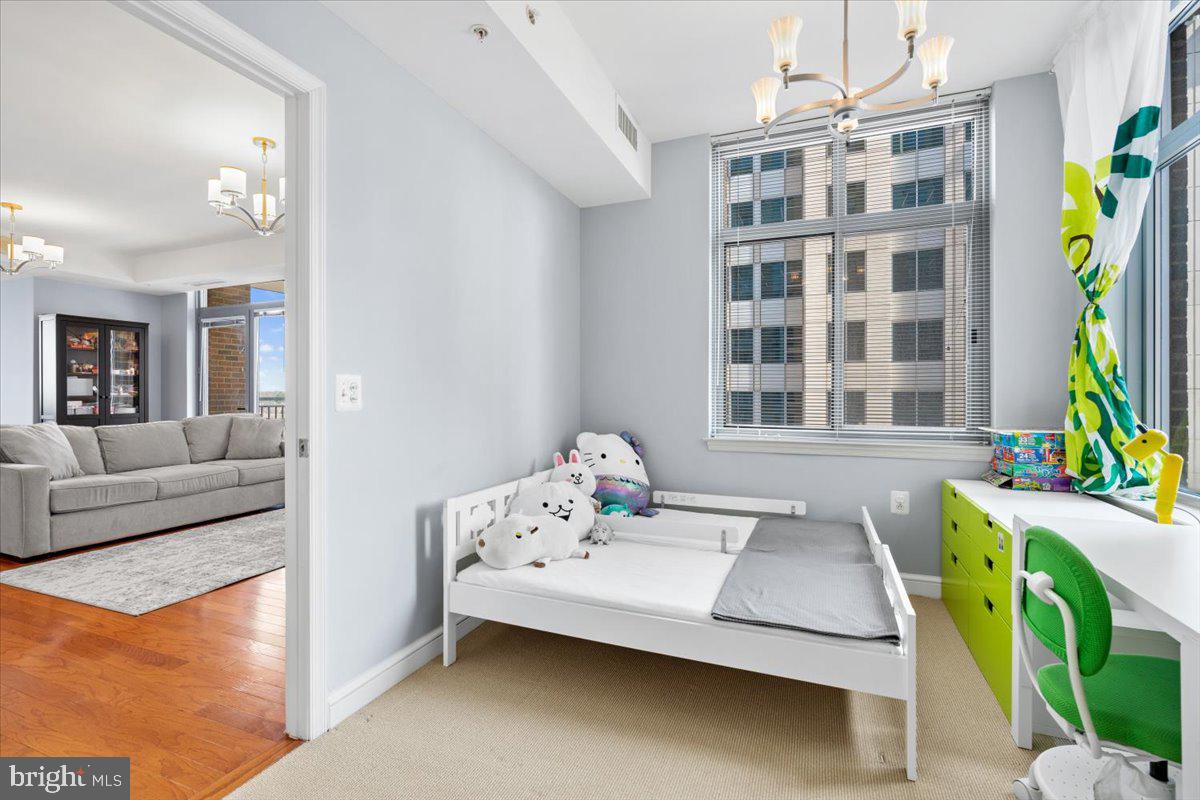 MIDTOWN AT RESTON TOWN CENTER - Residential