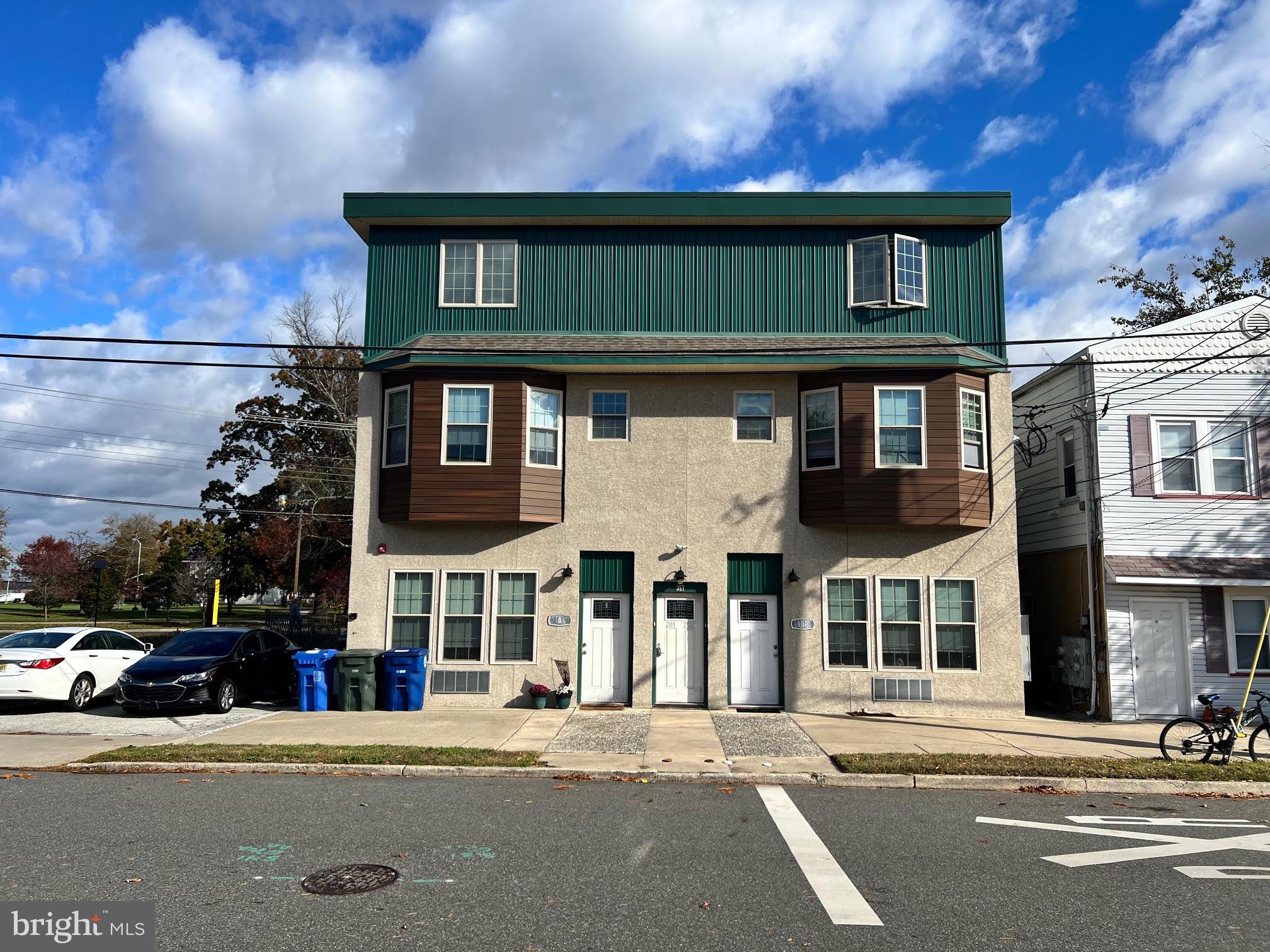 357 OAKWOOD AVENUE