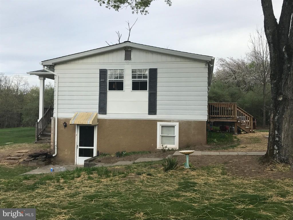 Photo of 3218 Fennel Road, PENNSBURG, PA 18073 (MLS # PAMC2167014)